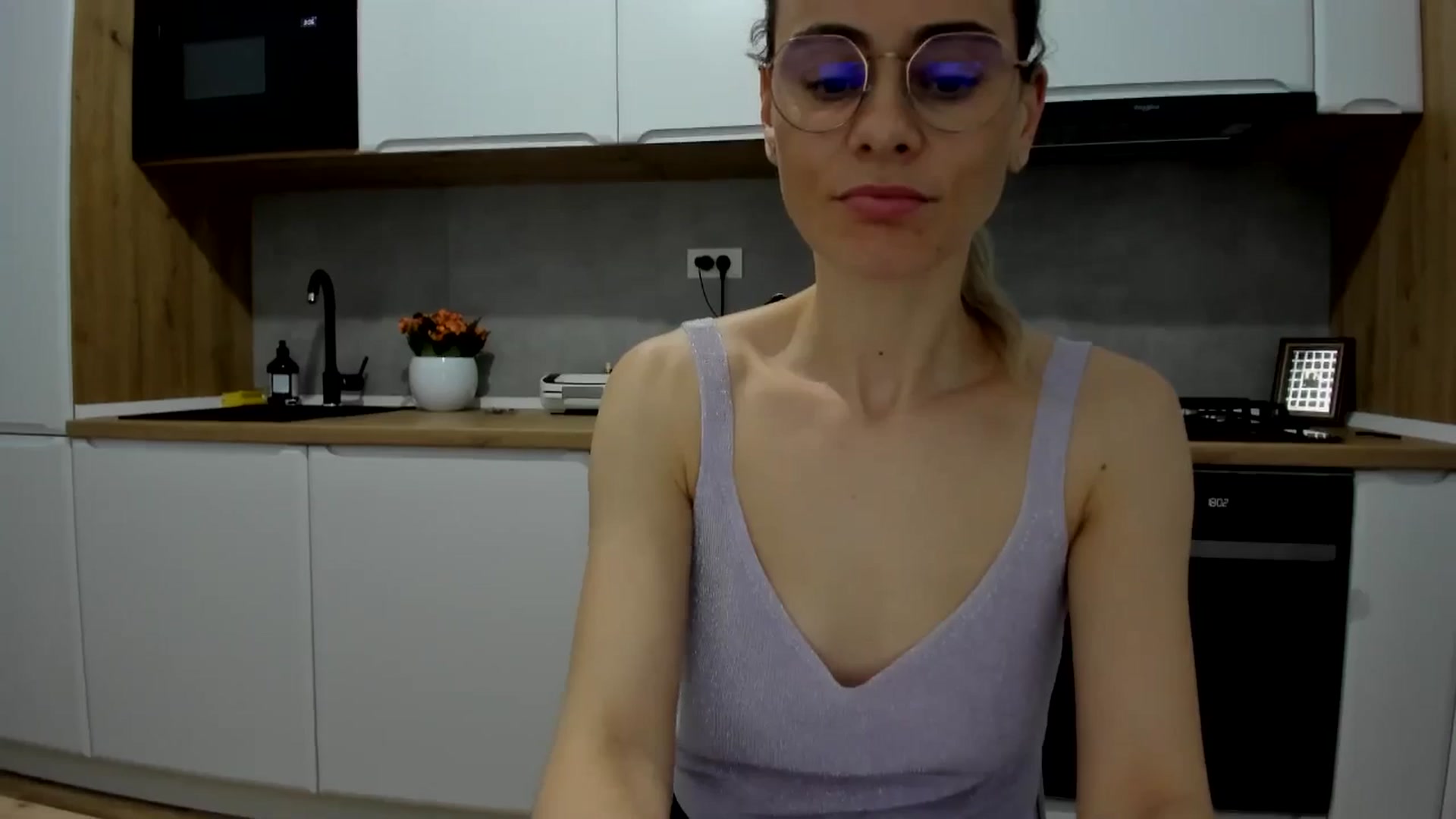 Gallery image thumbnail from DebbyPaige's myfreecams stream on, 02/19/2025, 16:13 image 16 of 20
