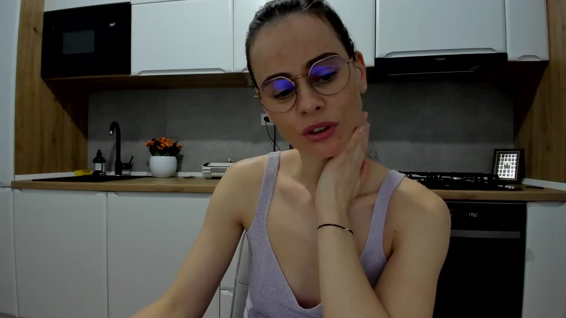 Gallery image thumbnail from DebbyPaige's myfreecams stream on, 02/19/2025, 16:13 image 8 of 20