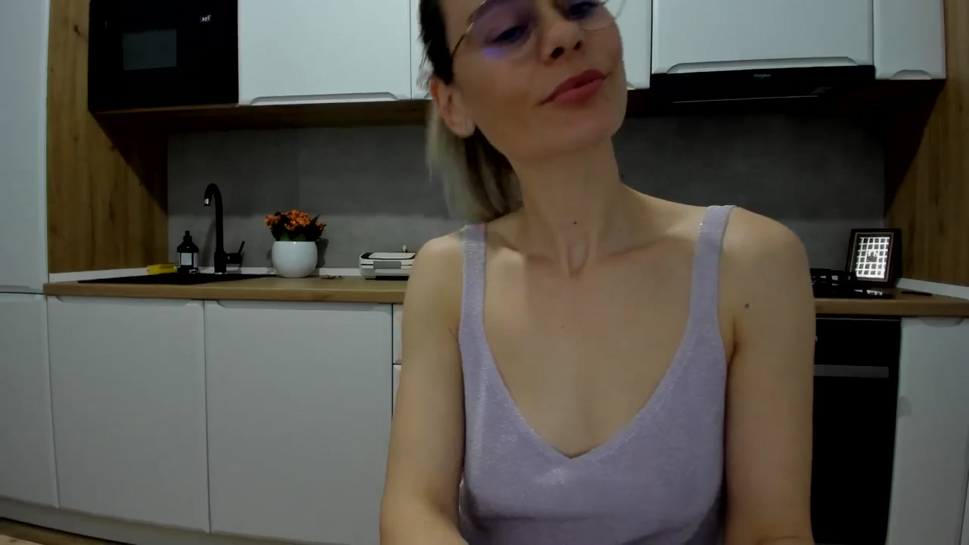 Gallery image thumbnail from DebbyPaige's myfreecams stream on, 02/19/2025, 16:13 image 17 of 20