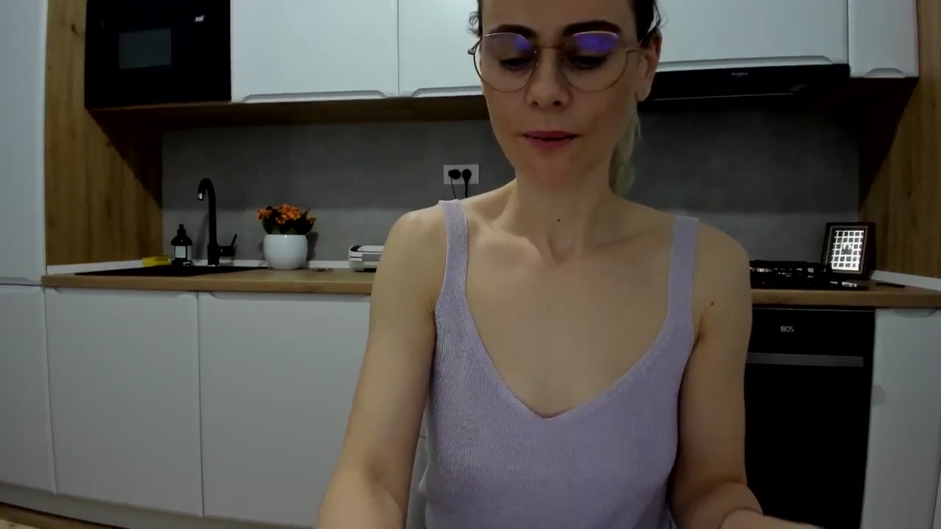 Gallery image thumbnail from DebbyPaige's myfreecams stream on, 02/19/2025, 16:13 image 18 of 20