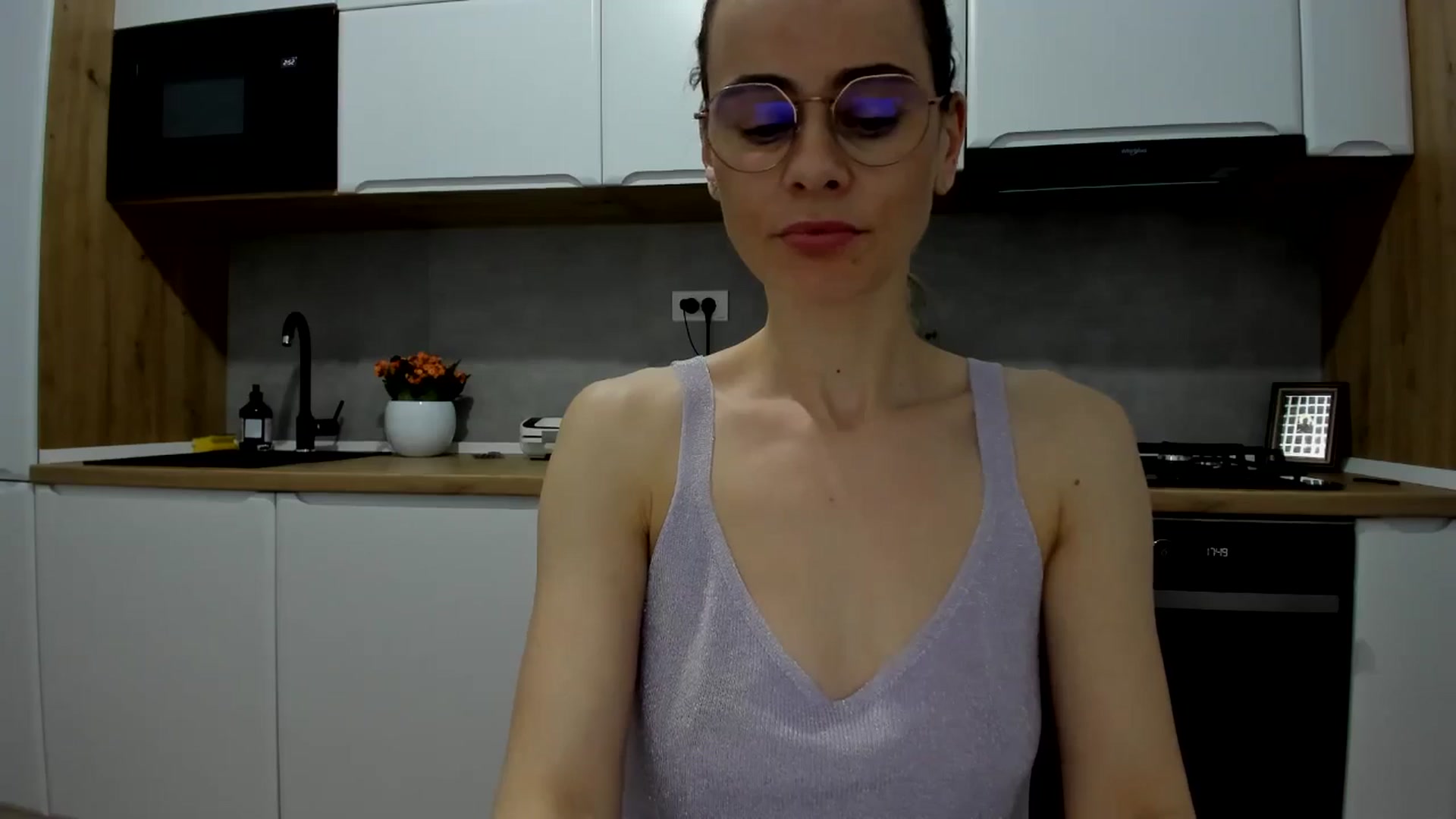 Gallery image thumbnail from DebbyPaige's myfreecams stream on, 02/19/2025, 16:13 image 7 of 20
