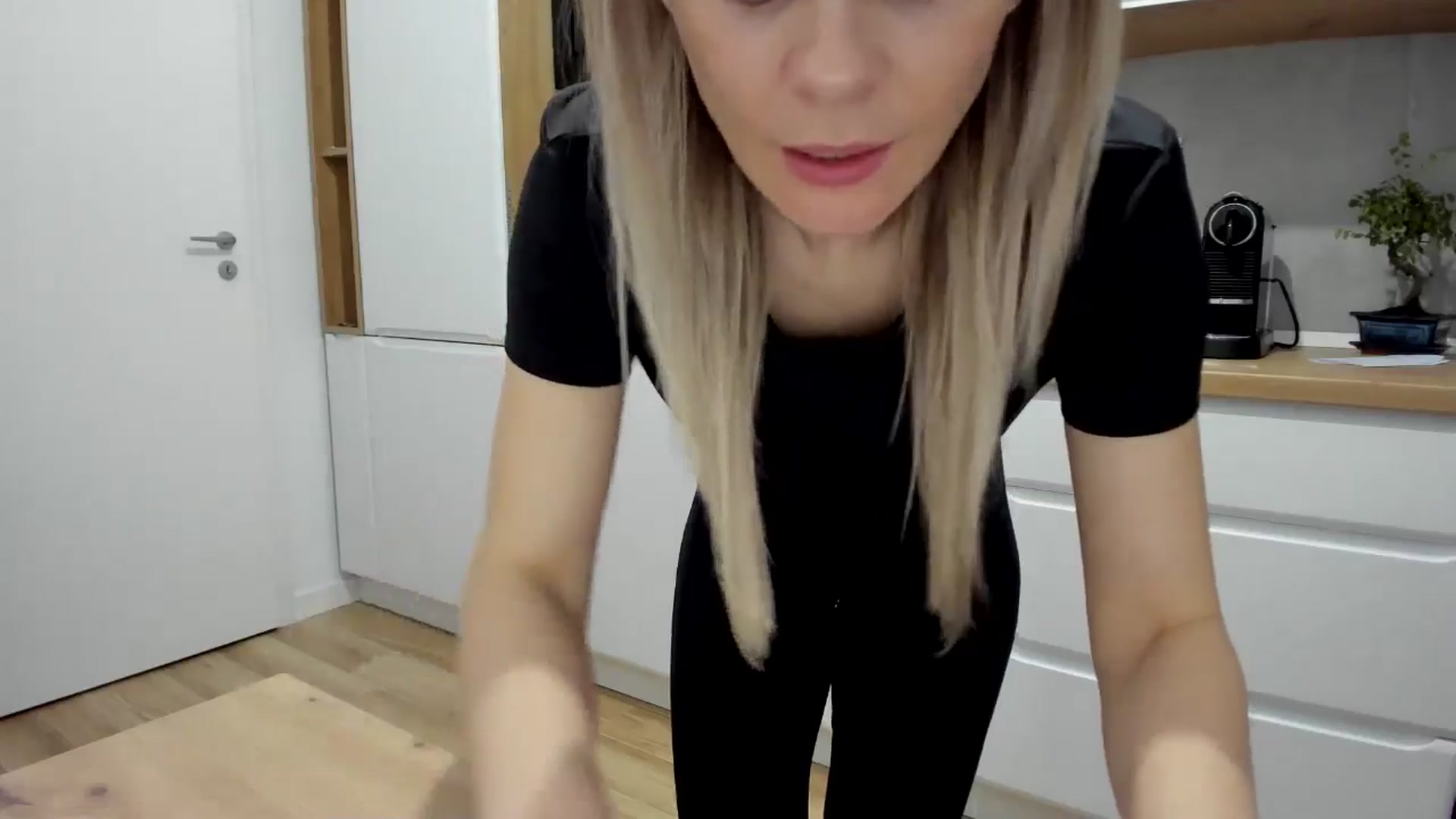 Gallery image thumbnail from DebbyPaige's myfreecams stream on, 02/24/2025, 17:06 image 7 of 20