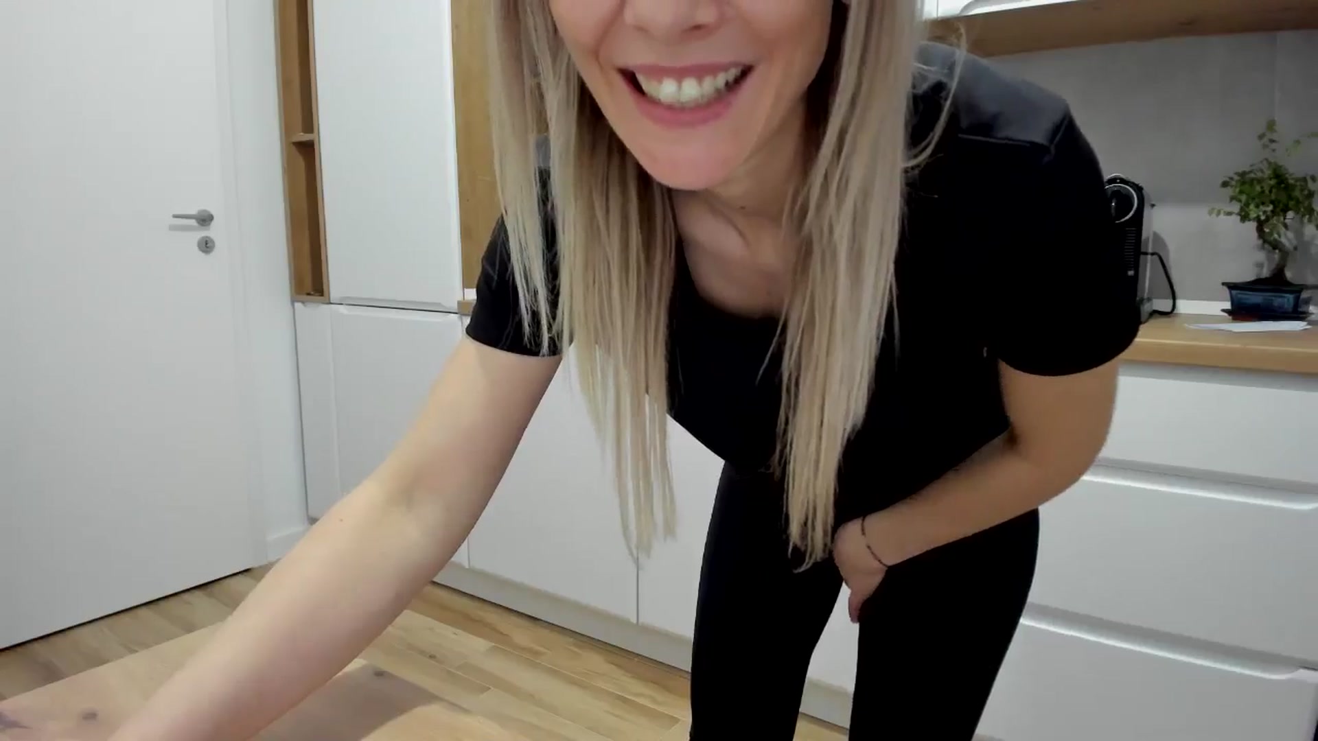 Gallery image thumbnail from DebbyPaige's myfreecams stream on, 02/24/2025, 17:06 image 6 of 20