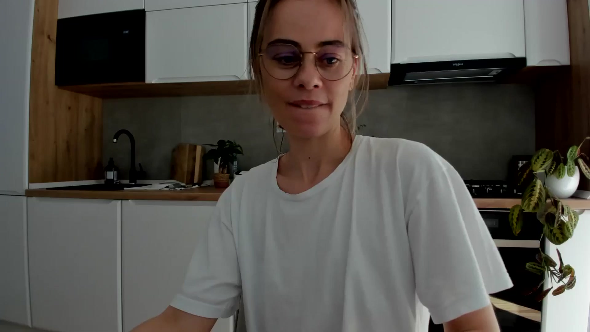 Gallery image thumbnail from DebbyPaige's myfreecams stream on, 02/25/2025, 11:56 image 10 of 20