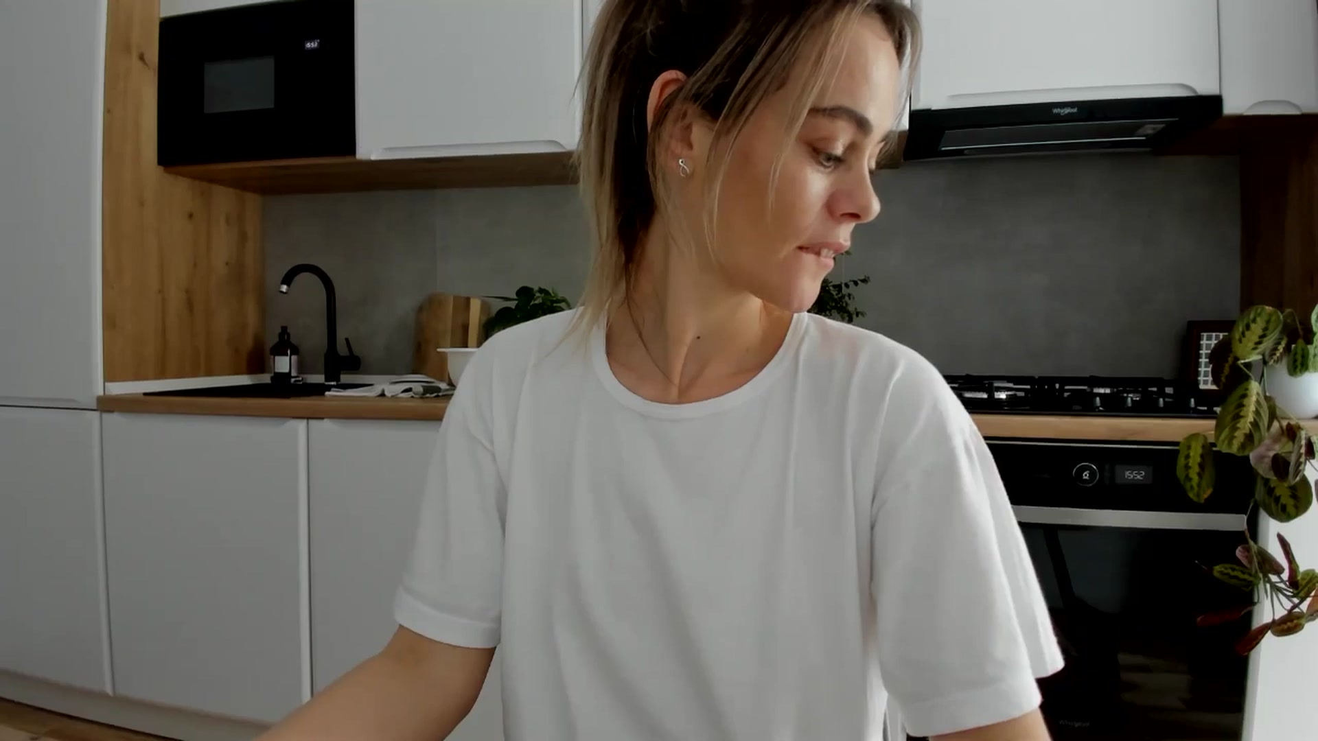 Gallery image thumbnail from DebbyPaige's myfreecams stream on, 02/25/2025, 14:17 image 18 of 20