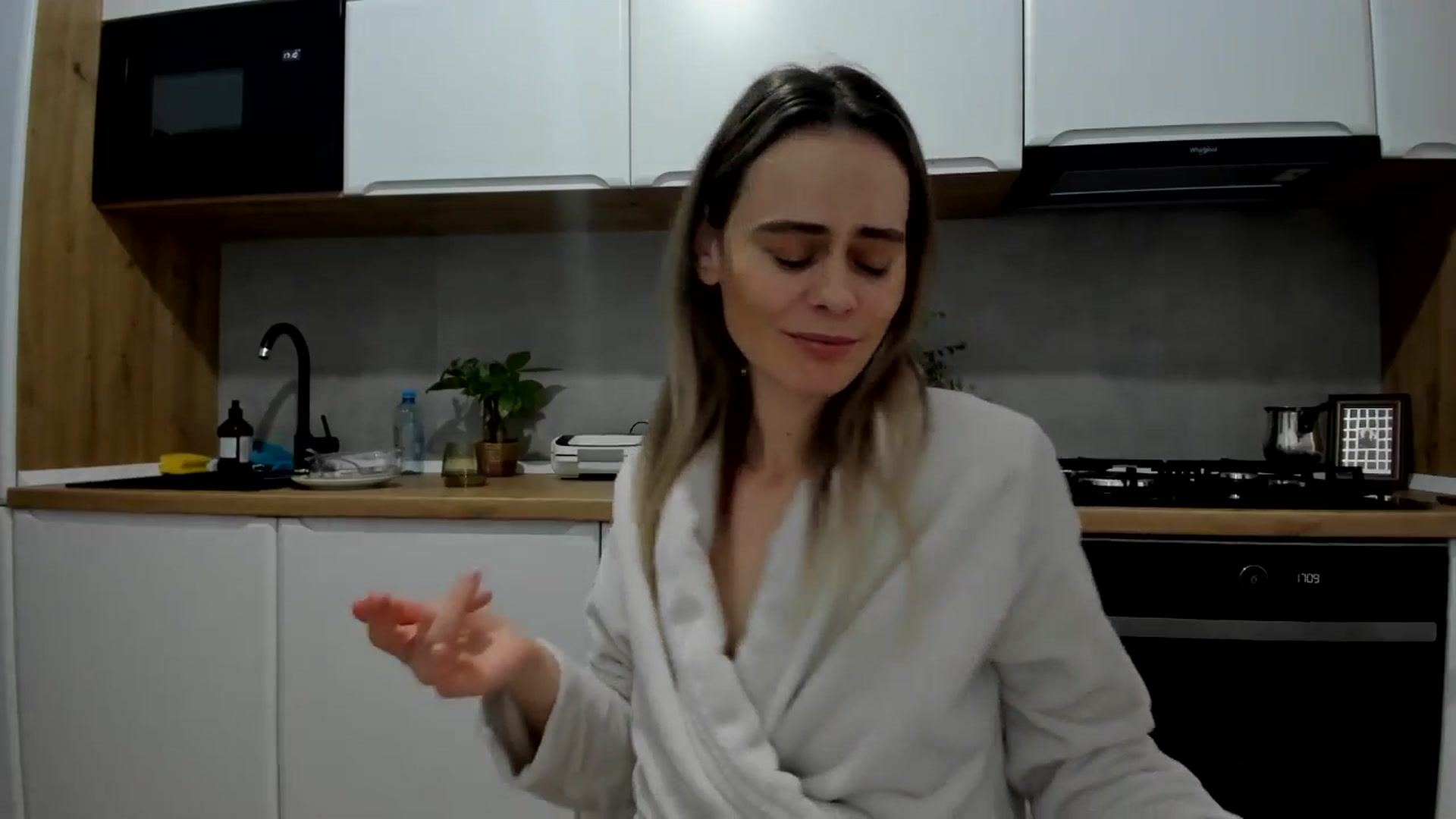 Gallery image thumbnail from DebbyPaige's myfreecams stream on, 02/28/2025, 15:19 image 13 of 20
