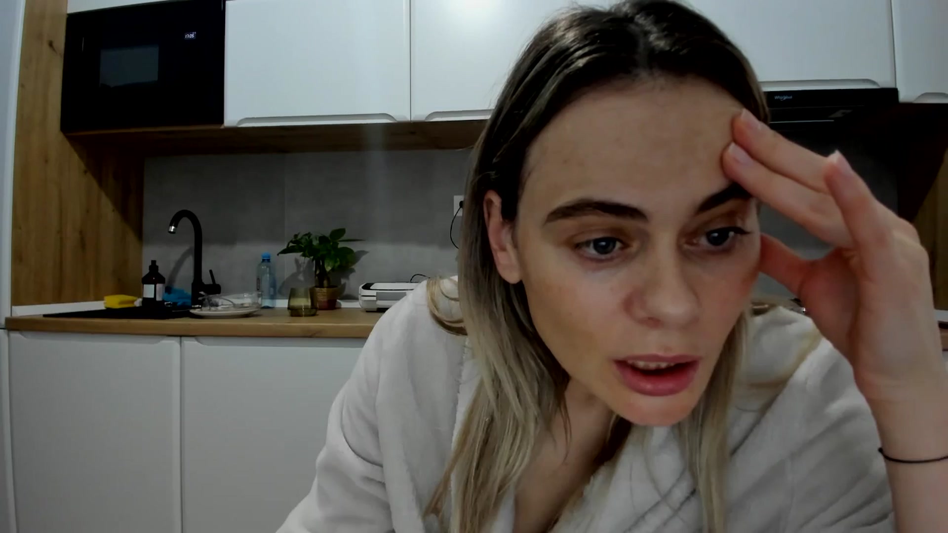 Gallery image thumbnail from DebbyPaige's myfreecams stream on, 02/28/2025, 15:19 image 8 of 20