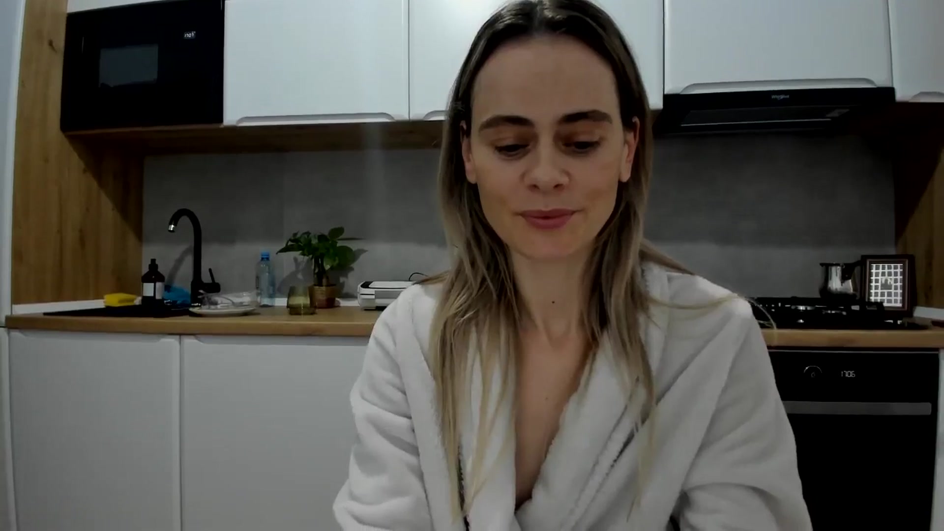 Gallery image thumbnail from DebbyPaige's myfreecams stream on, 02/28/2025, 15:19 image 10 of 20