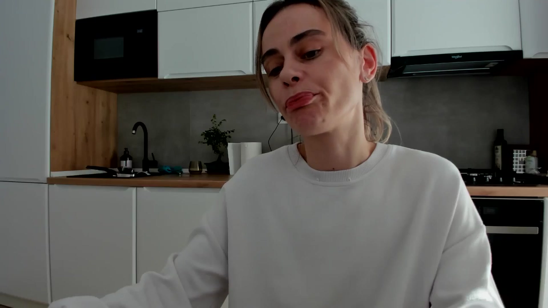 Gallery image thumbnail from DebbyPaige's myfreecams stream on, 03/04/2025, 13:14 image 12 of 20