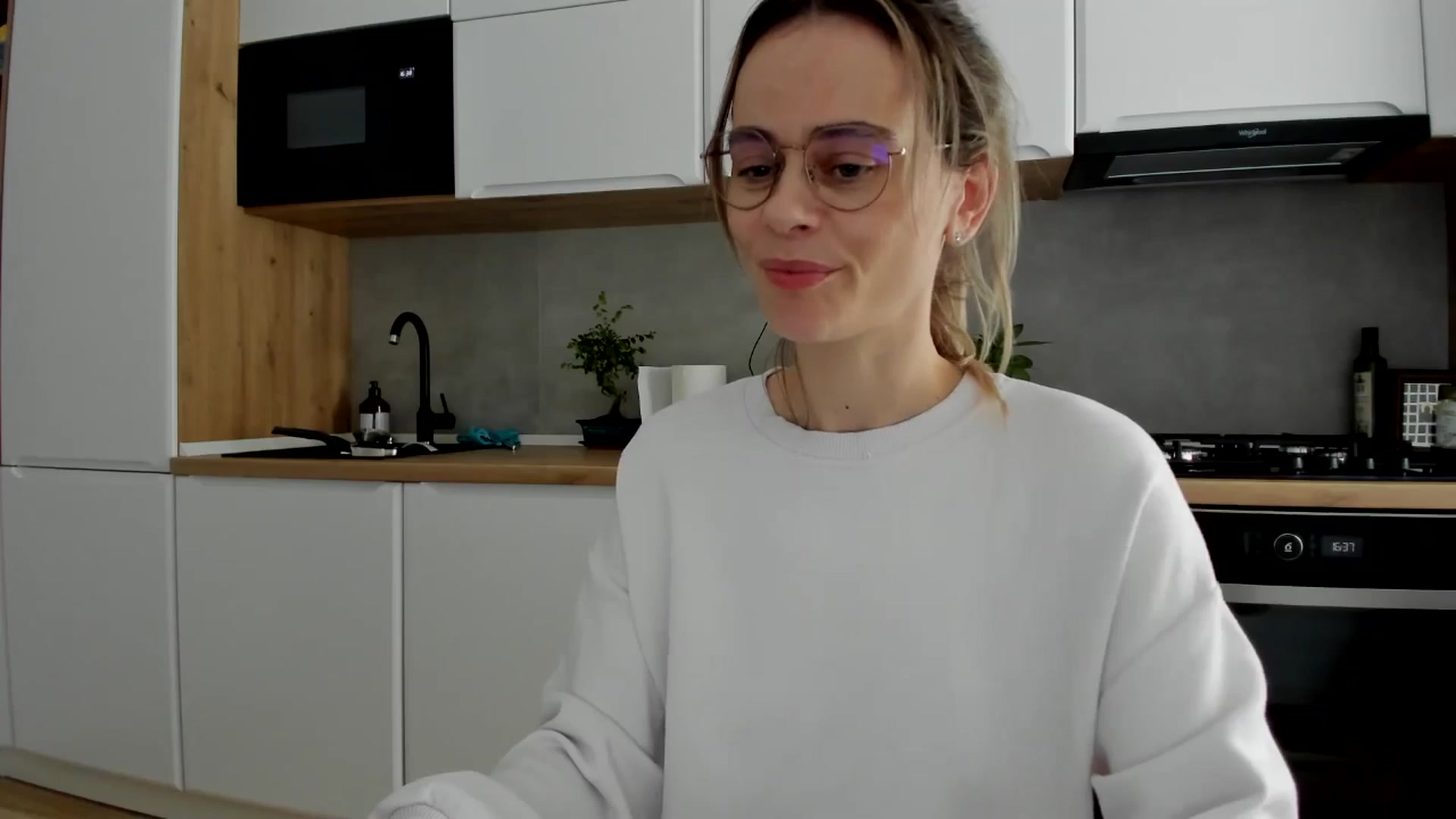 Gallery image thumbnail from DebbyPaige's myfreecams stream on, 03/04/2025, 14:52 image 18 of 20