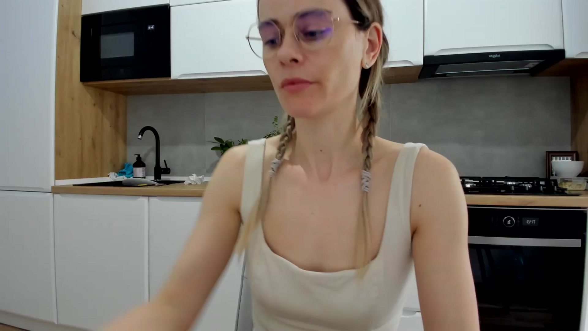 Gallery image thumbnail from DebbyPaige's myfreecams stream on, 03/06/2025, 16:15 image 7 of 20