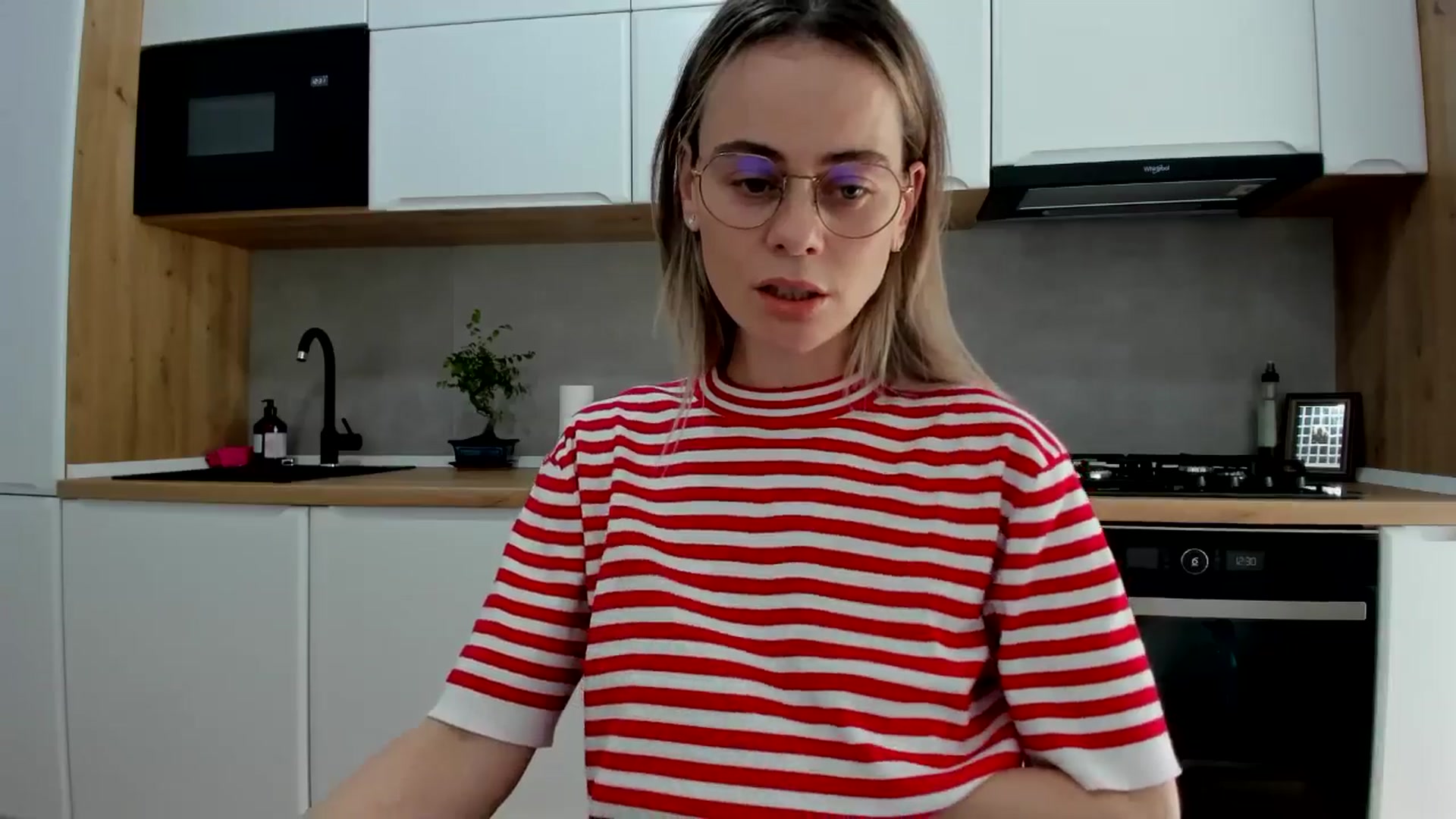 Gallery image thumbnail from DebbyPaige's myfreecams stream on, 03/12/2025, 11:40 image 15 of 20