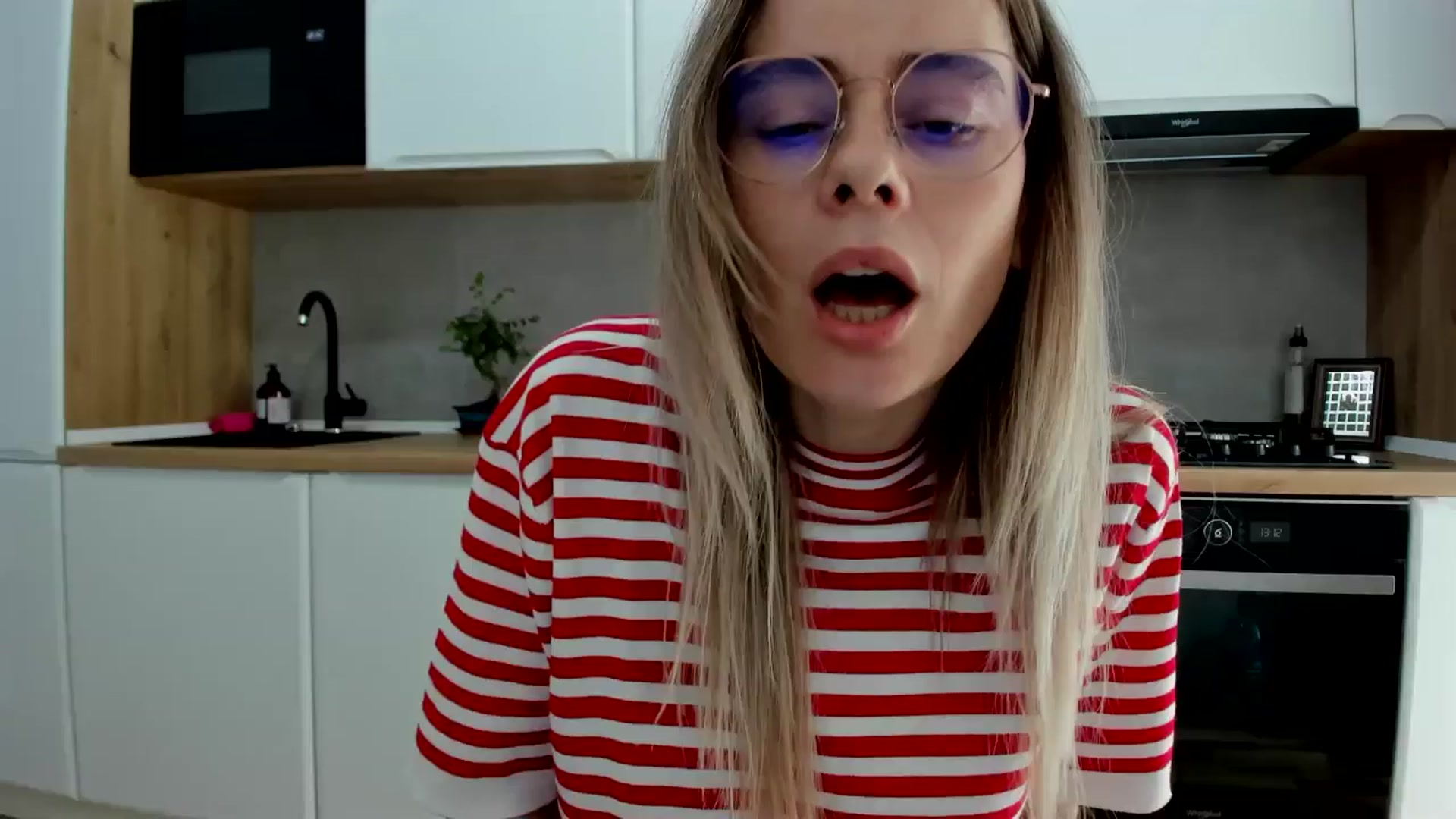 Gallery image thumbnail from DebbyPaige's myfreecams stream on, 03/12/2025, 11:40 image 19 of 20