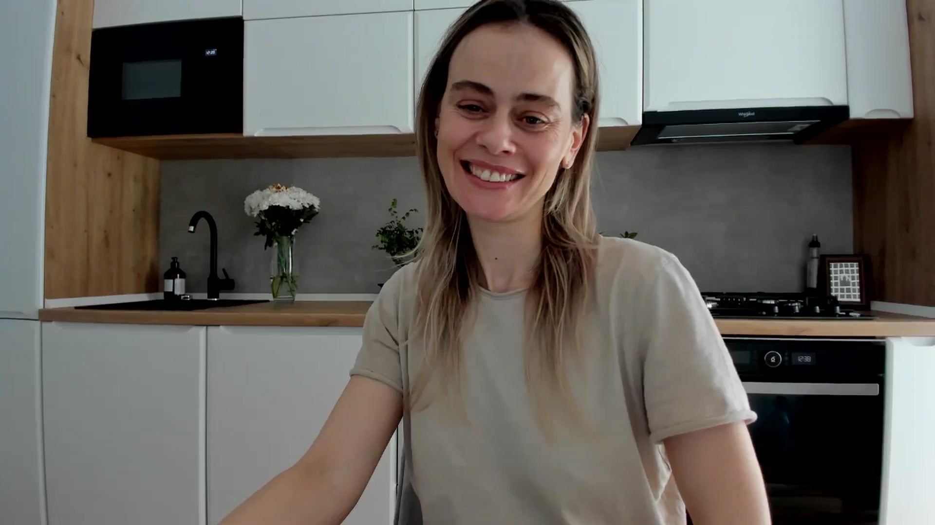 Gallery image thumbnail from DebbyPaige's myfreecams stream on, 03/14/2025, 11:58 image 2 of 20