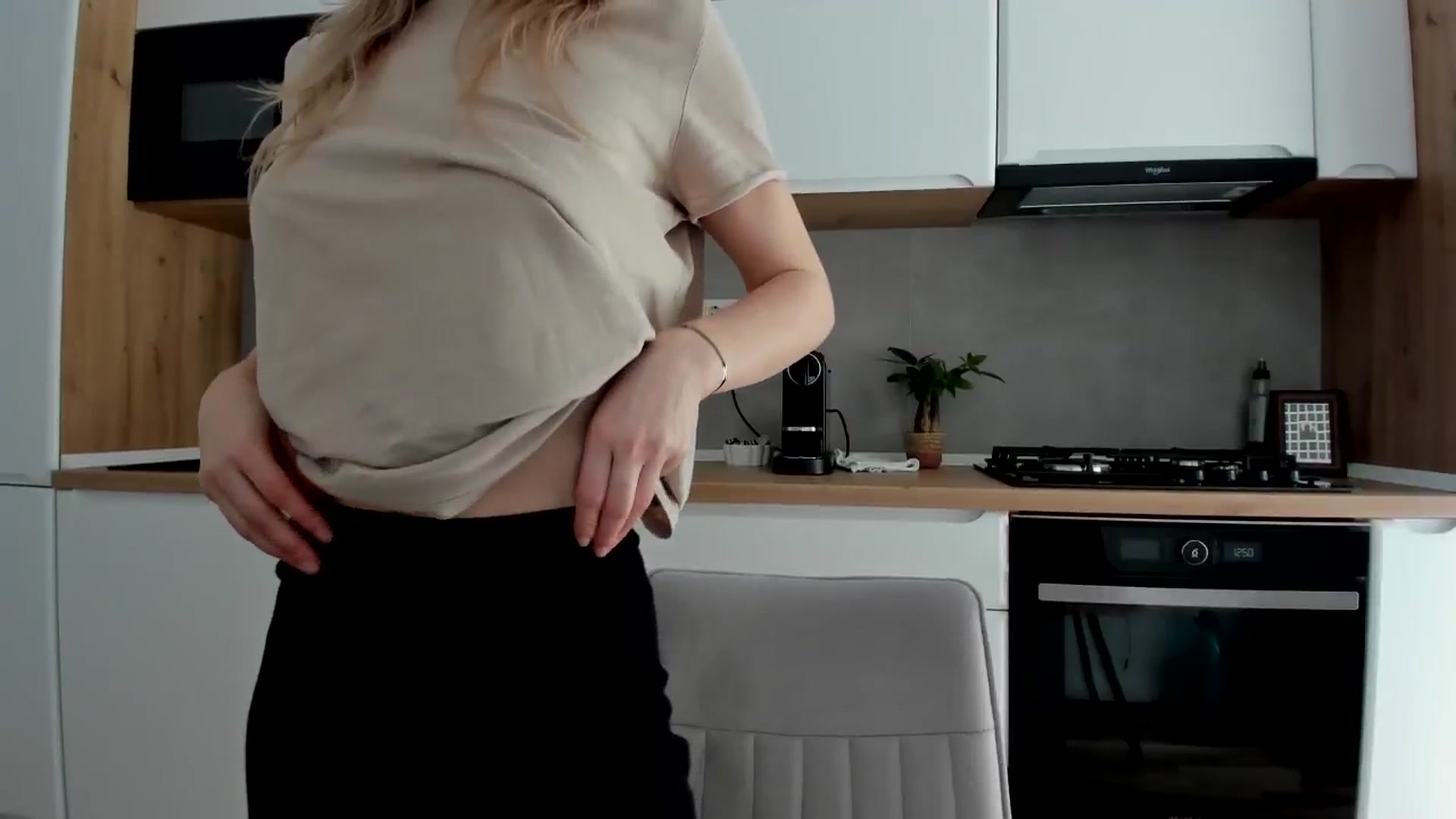 Gallery image thumbnail from DebbyPaige's myfreecams stream on, 03/14/2025, 11:58 image 5 of 20