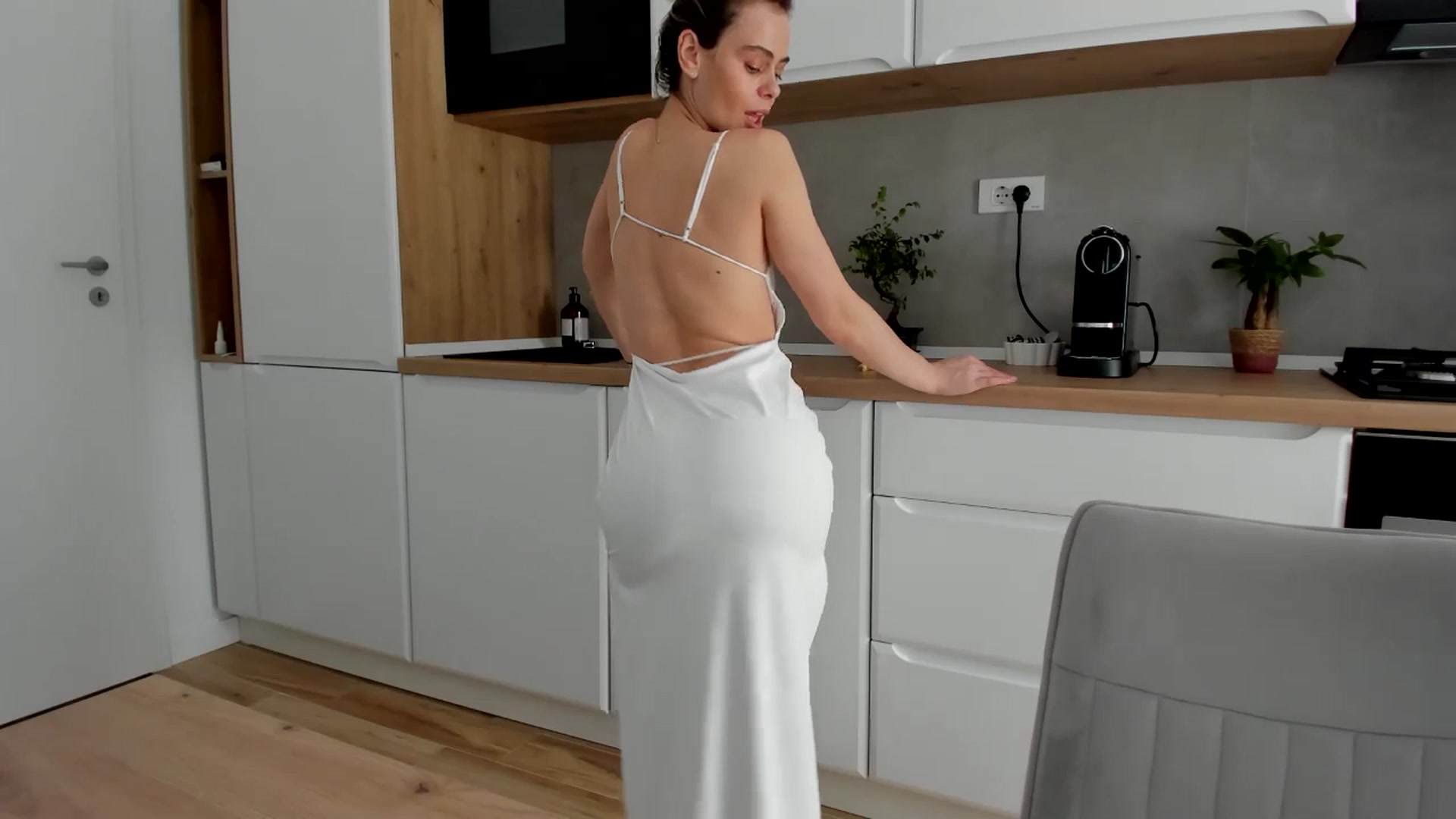 Gallery image thumbnail from DebbyPaige's myfreecams stream on, 03/14/2025, 14:10 image 6 of 20