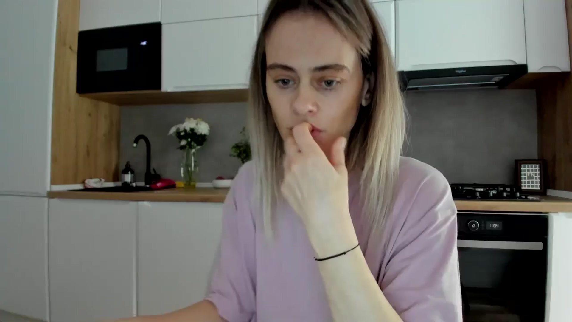 Gallery image thumbnail from DebbyPaige's myfreecams stream on, 03/17/2025, 10:23 image 2 of 20