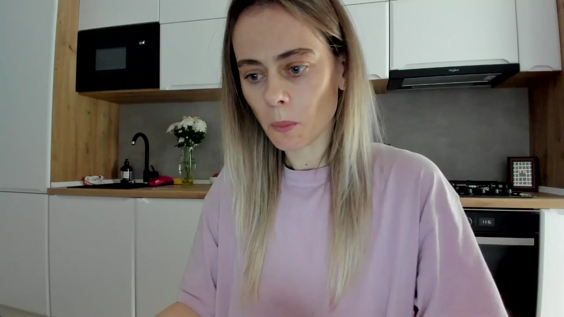 Gallery image thumbnail from DebbyPaige's myfreecams stream on, 03/17/2025, 10:23 image 5 of 20