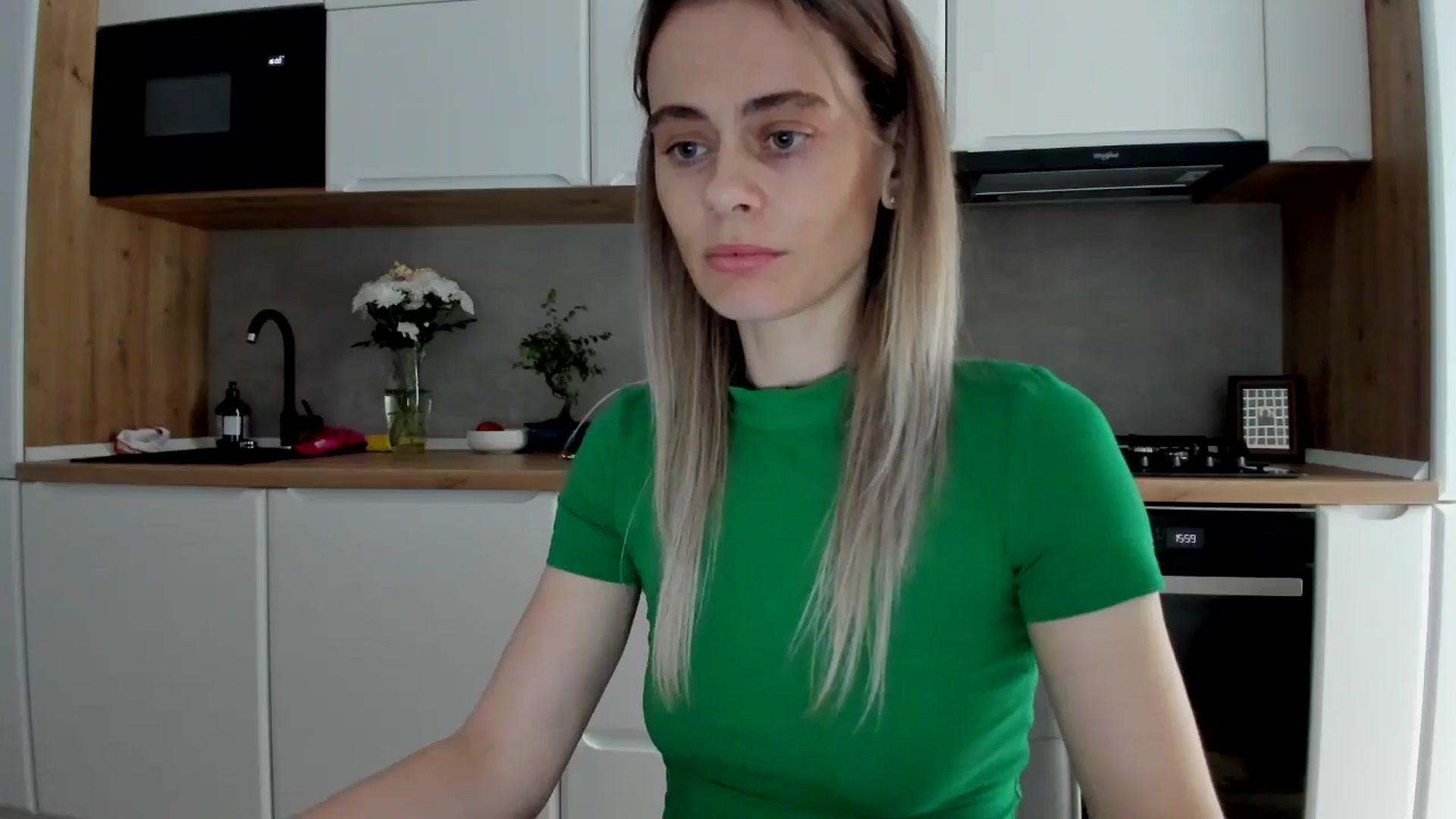 Gallery image thumbnail from DebbyPaige's myfreecams stream on, 03/17/2025, 14:19 image 7 of 20