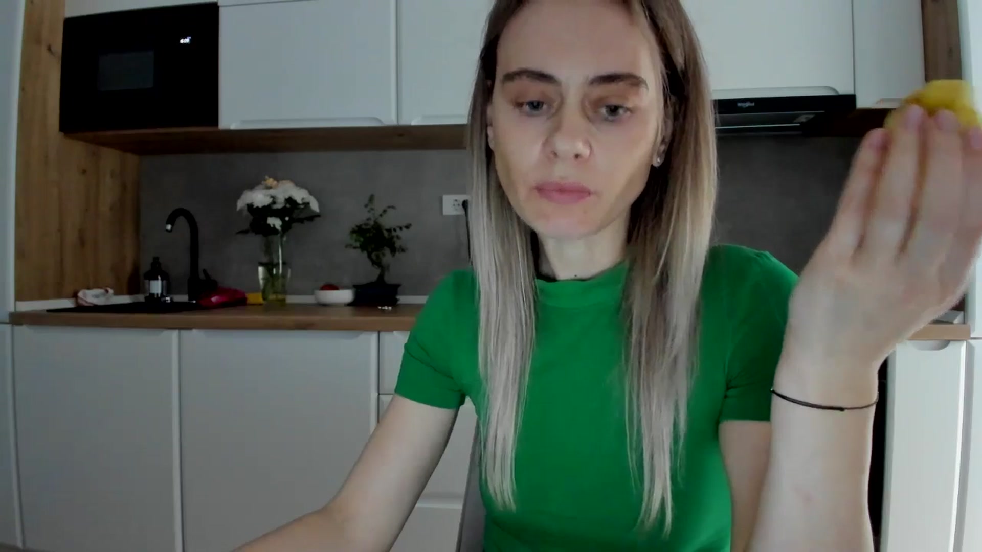 Gallery image thumbnail from DebbyPaige's myfreecams stream on, 03/17/2025, 14:19 image 14 of 20