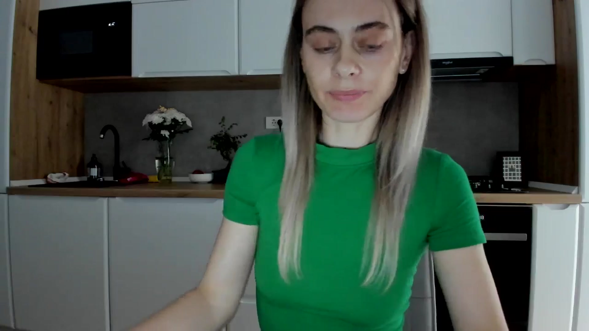 Gallery image thumbnail from DebbyPaige's myfreecams stream on, 03/17/2025, 14:19 image 18 of 20