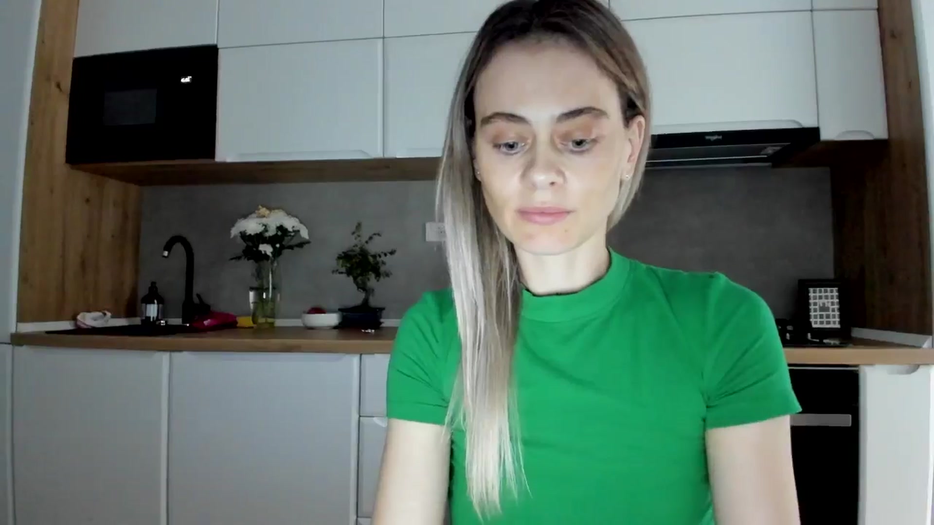 Gallery image thumbnail from DebbyPaige's myfreecams stream on, 03/17/2025, 14:37 image 3 of 20