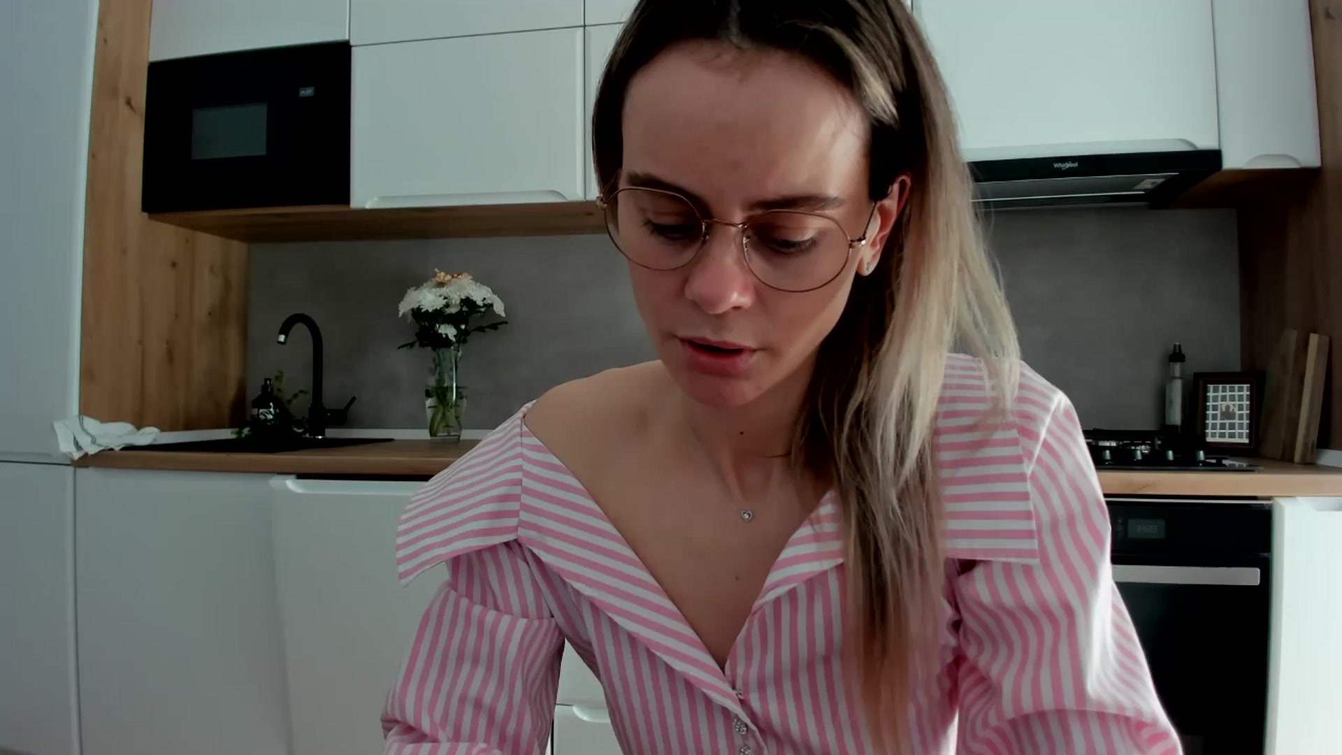Gallery image thumbnail from DebbyPaige's myfreecams stream on, 03/18/2025, 14:22 image 1 of 20