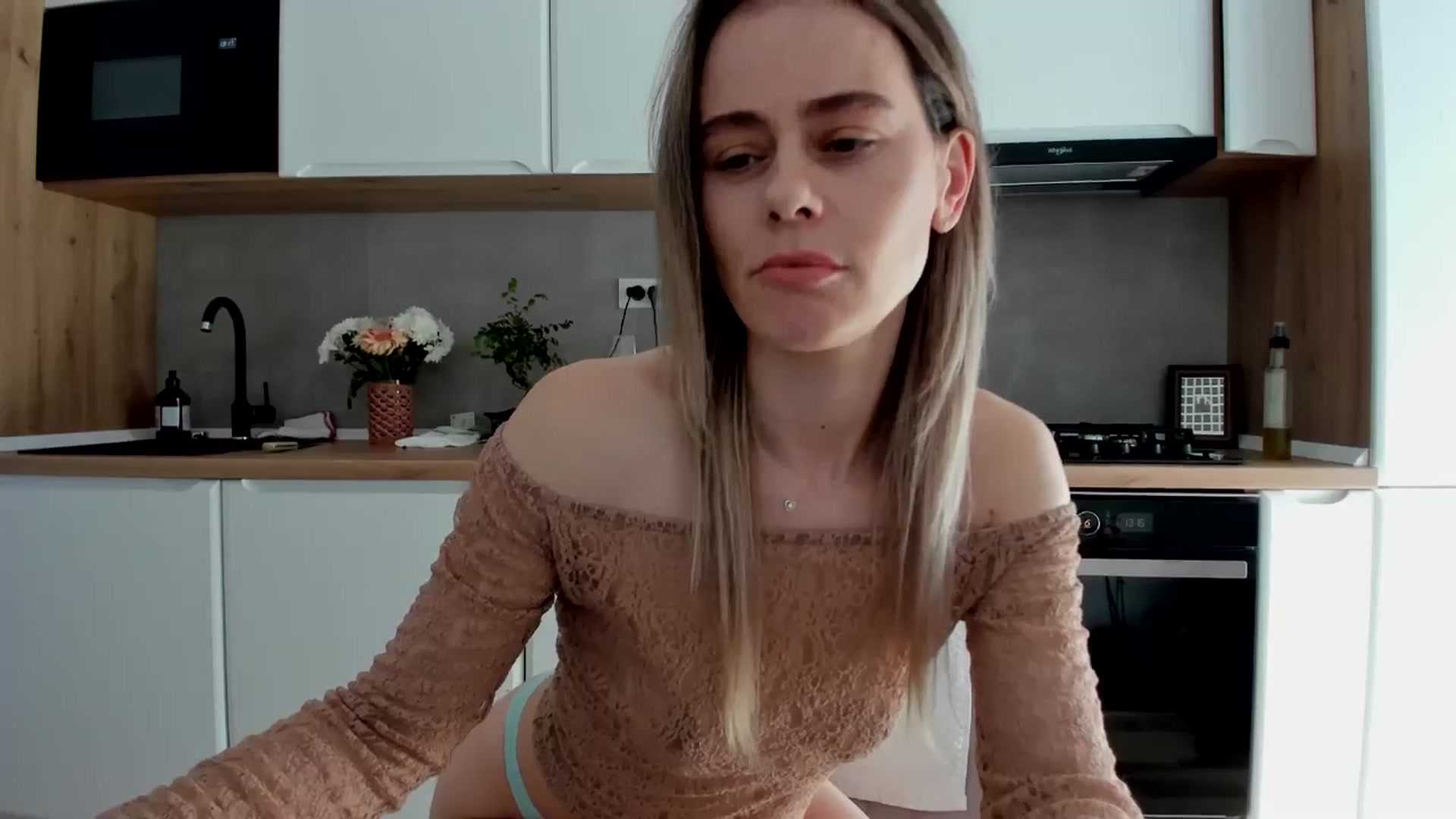 Gallery image thumbnail from DebbyPaige's myfreecams stream on, 03/20/2025, 11:37 image 9 of 20