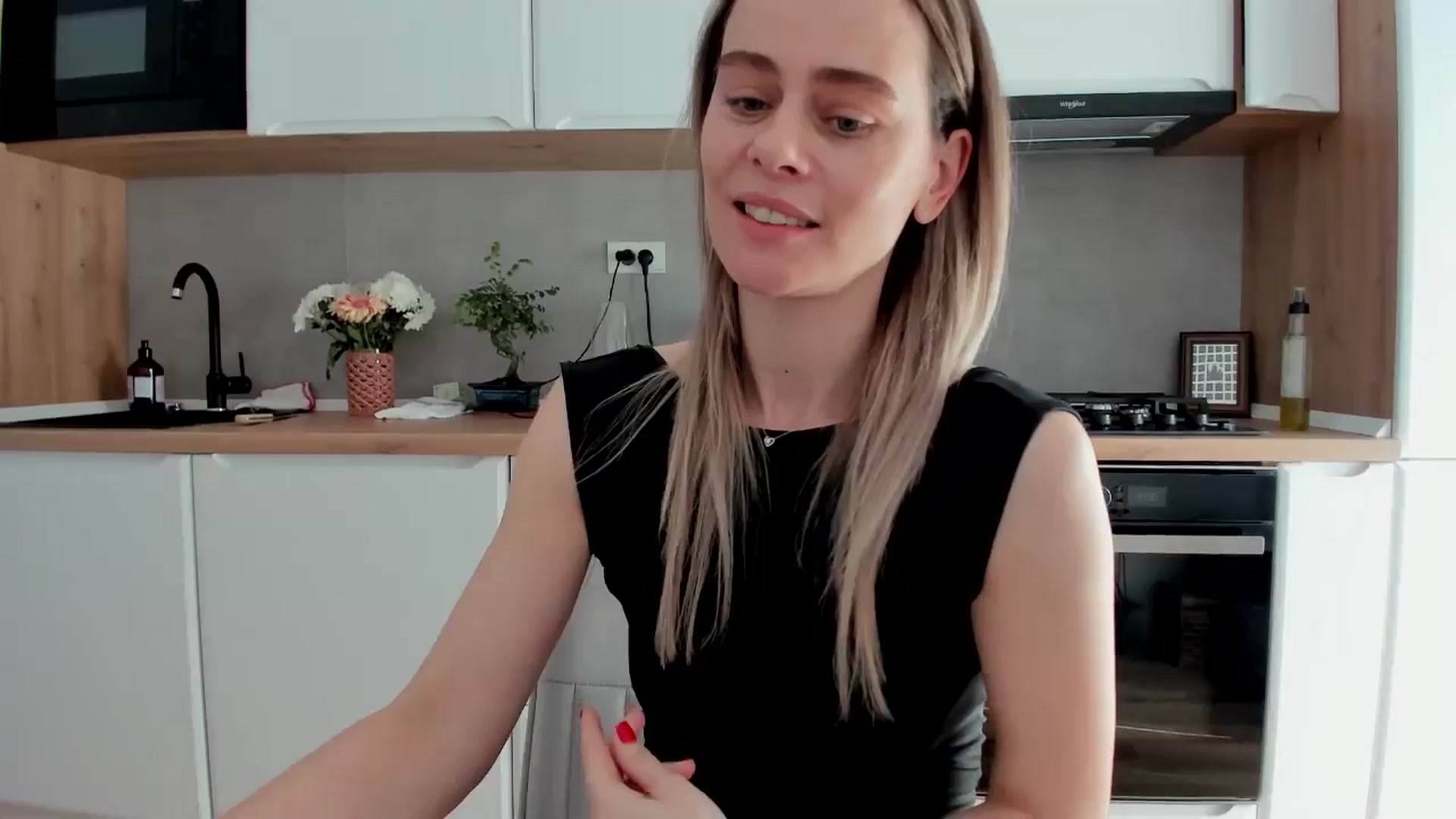 Gallery image thumbnail from DebbyPaige's myfreecams stream on, 03/20/2025, 12:48 image 18 of 20