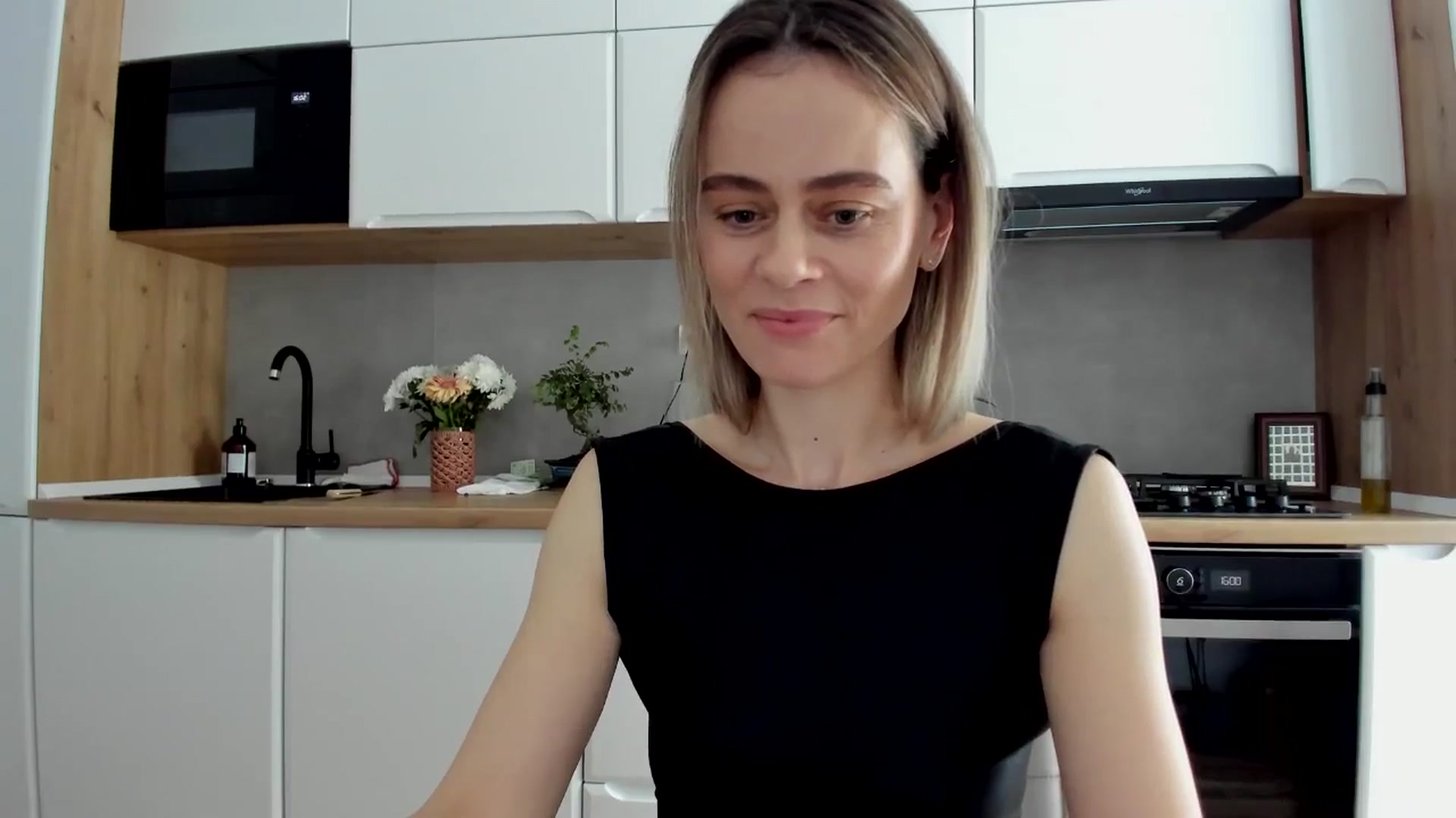 Gallery image thumbnail from DebbyPaige's myfreecams stream on, 03/20/2025, 14:12 image 18 of 20