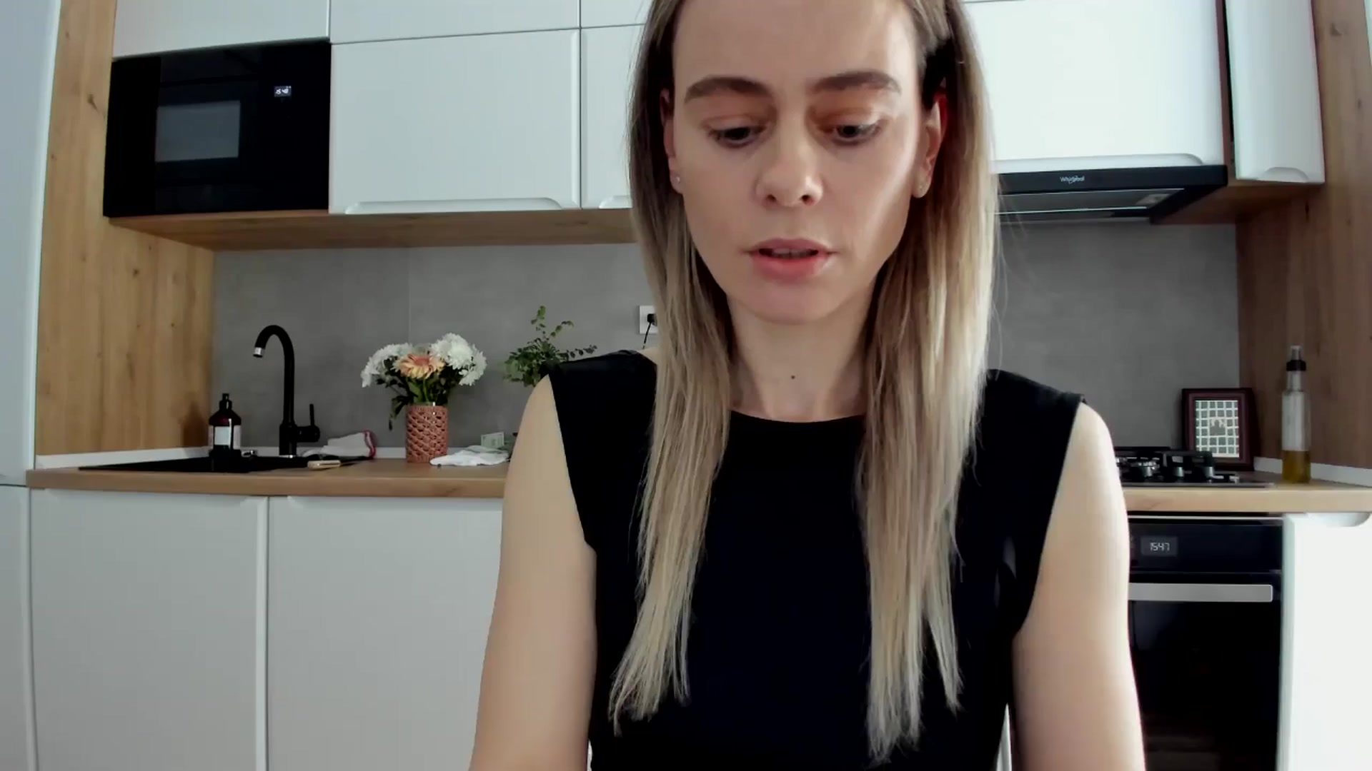 Gallery image thumbnail from DebbyPaige's myfreecams stream on, 03/20/2025, 14:12 image 13 of 20