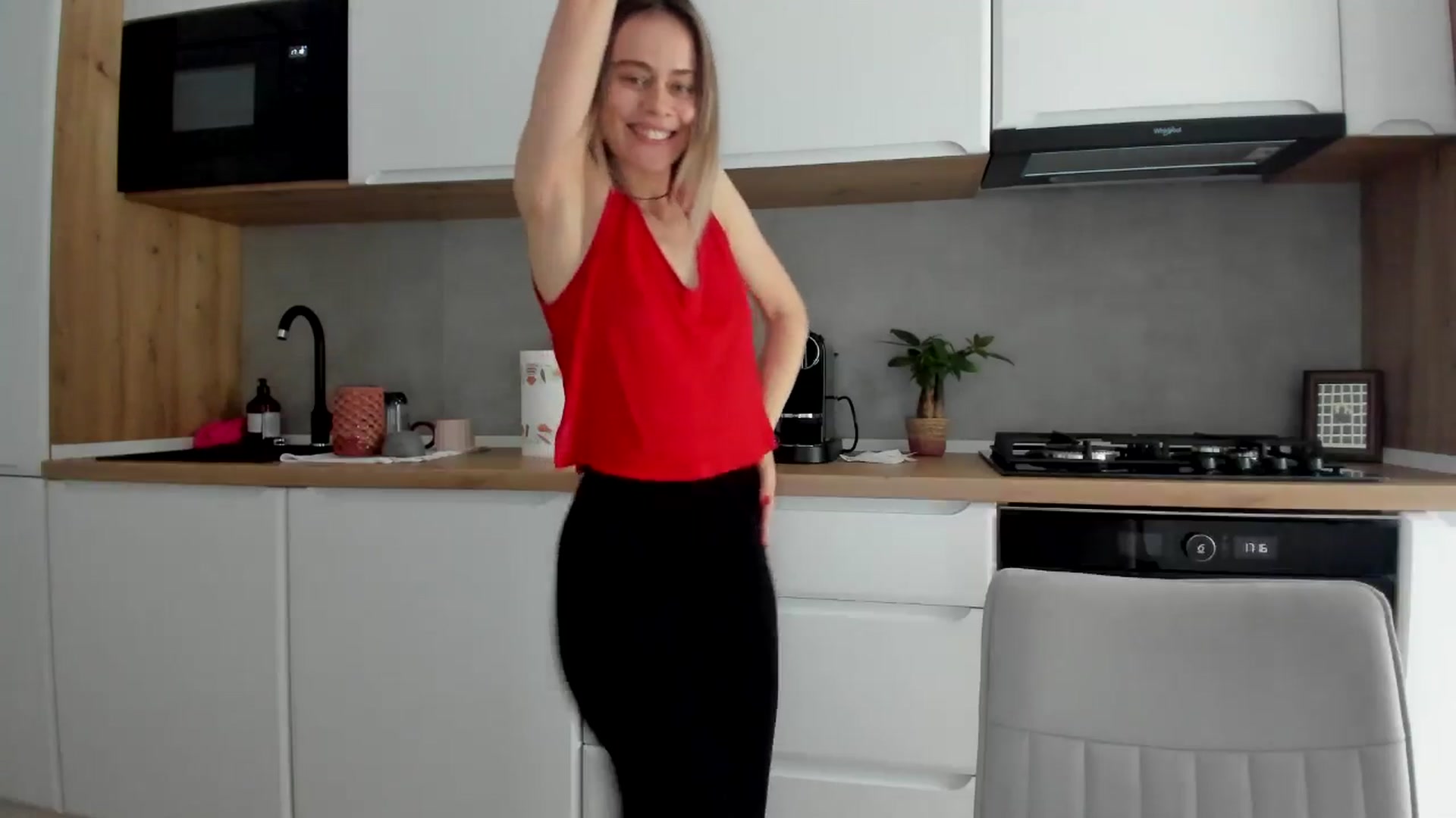 Gallery image thumbnail from DebbyPaige's myfreecams stream on, 03/23/2025, 15:36 image 6 of 20