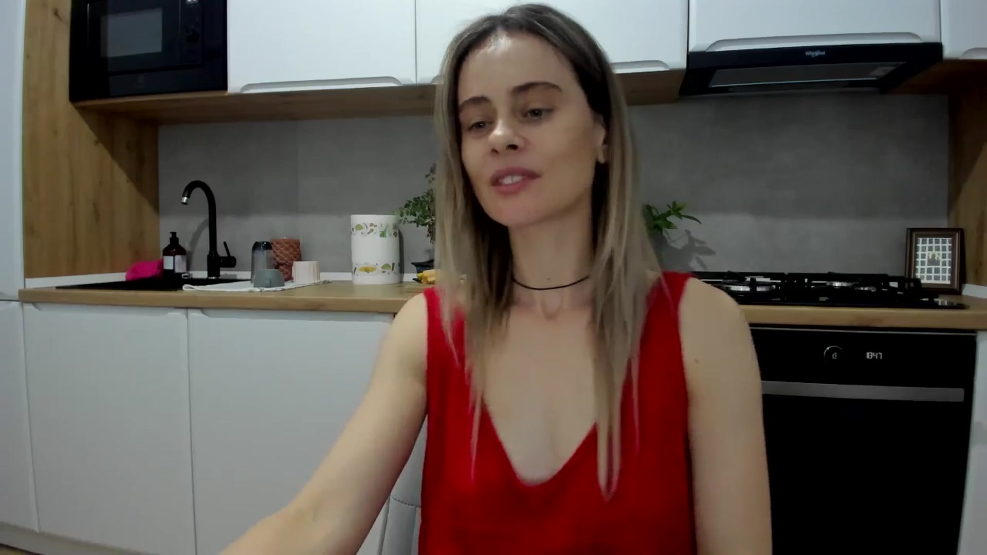 Gallery image thumbnail from DebbyPaige's myfreecams stream on, 03/23/2025, 16:56 image 13 of 20