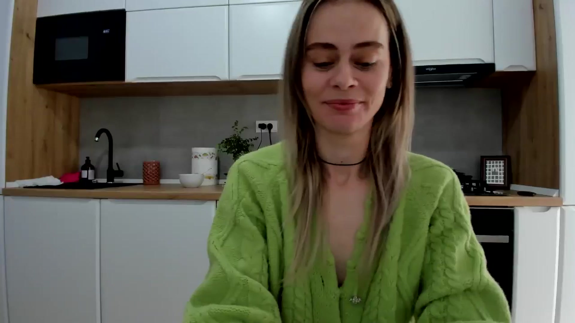 Gallery image thumbnail from DebbyPaige's myfreecams stream on, 03/24/2025, 09:52 image 7 of 20