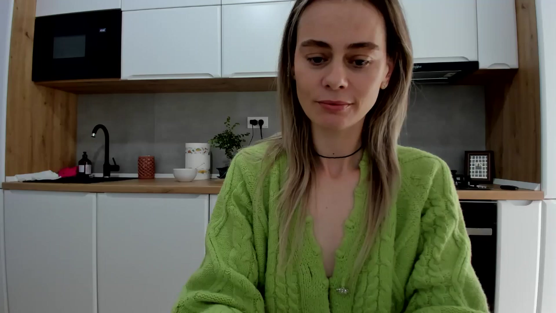 Gallery image thumbnail from DebbyPaige's myfreecams stream on, 03/24/2025, 09:52 image 8 of 20