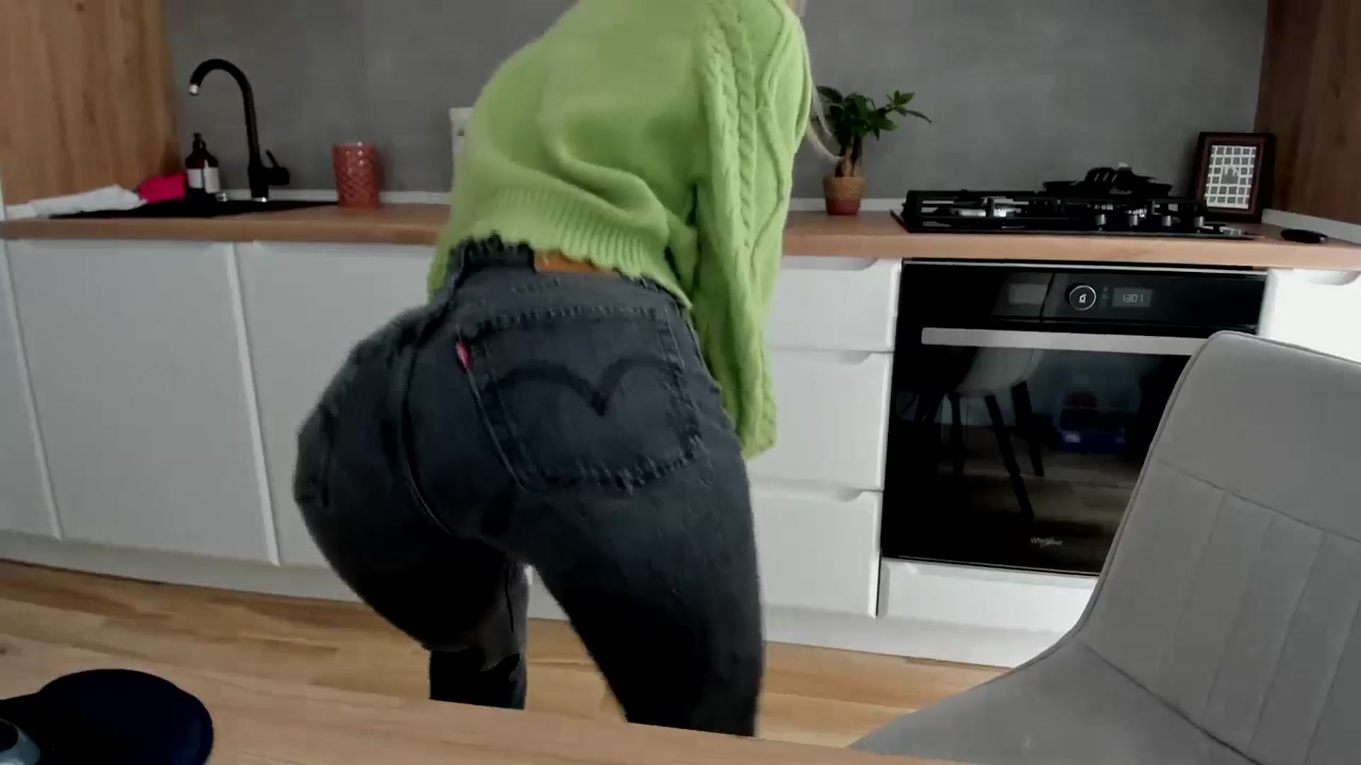 Gallery image thumbnail from DebbyPaige's myfreecams stream on, 03/24/2025, 11:31 image 9 of 20
