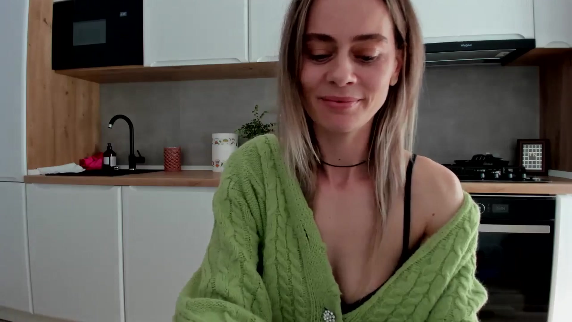 Gallery image thumbnail from DebbyPaige's myfreecams stream on, 03/24/2025, 13:58 image 18 of 20