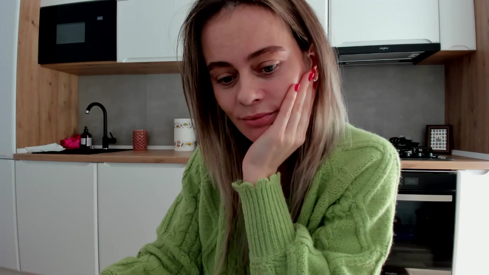 Gallery image thumbnail from DebbyPaige's myfreecams stream on, 03/24/2025, 13:58 image 13 of 20