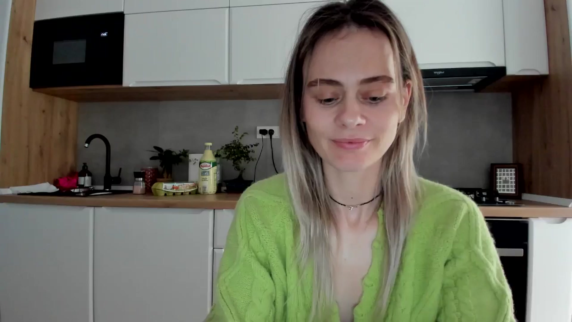 Gallery image thumbnail from DebbyPaige's myfreecams stream on, 03/24/2025, 16:18 image 12 of 20