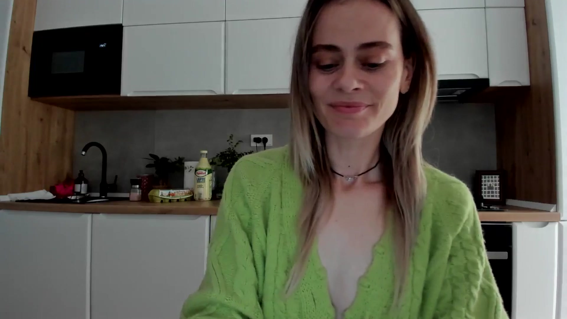 Gallery image thumbnail from DebbyPaige's myfreecams stream on, 03/24/2025, 16:18 image 11 of 20