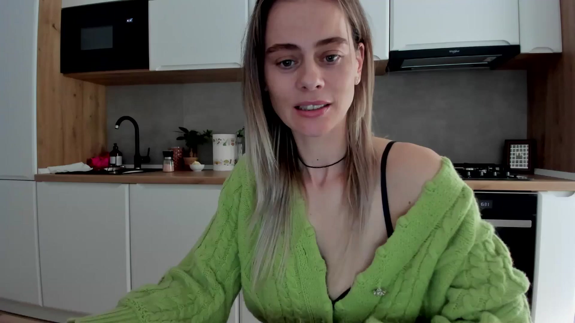 Gallery image thumbnail from DebbyPaige's myfreecams stream on, 03/24/2025, 16:18 image 2 of 20