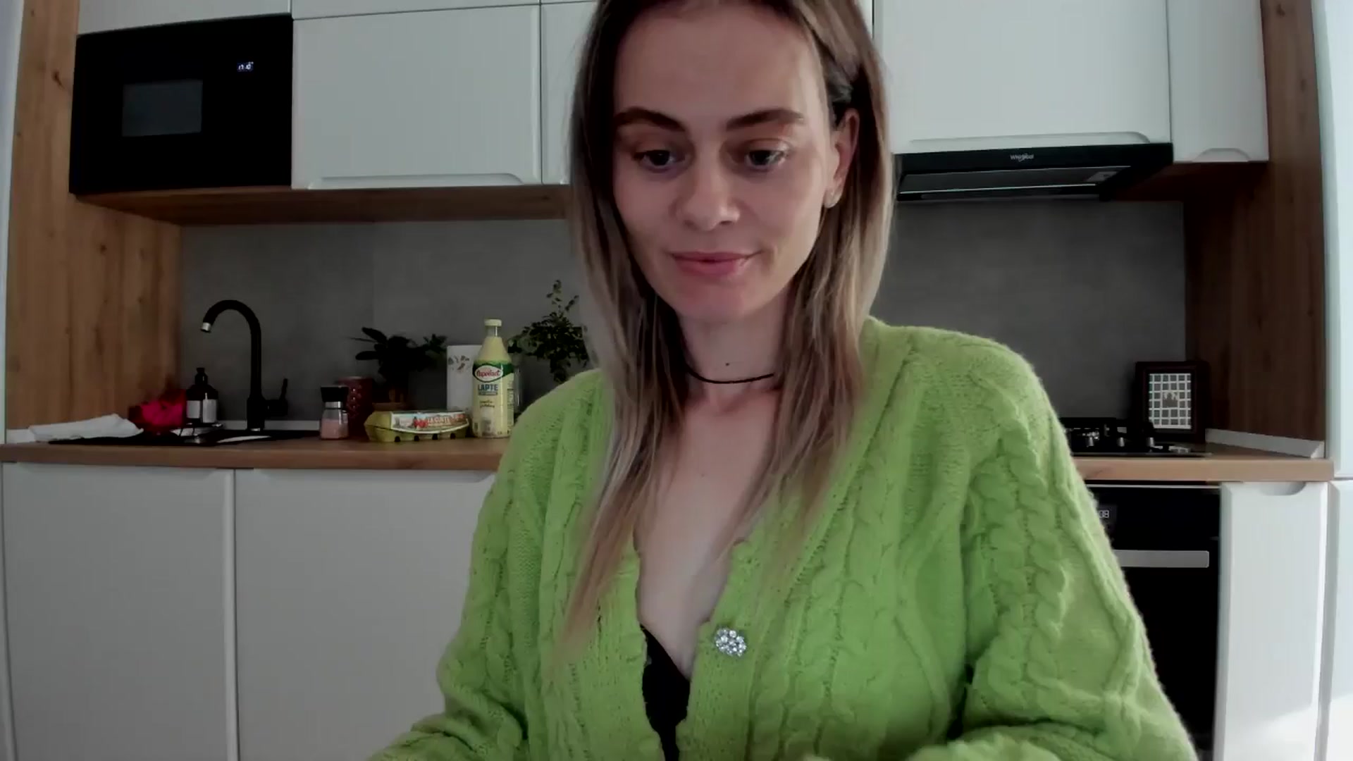Gallery image thumbnail from DebbyPaige's myfreecams stream on, 03/24/2025, 16:18 image 9 of 20