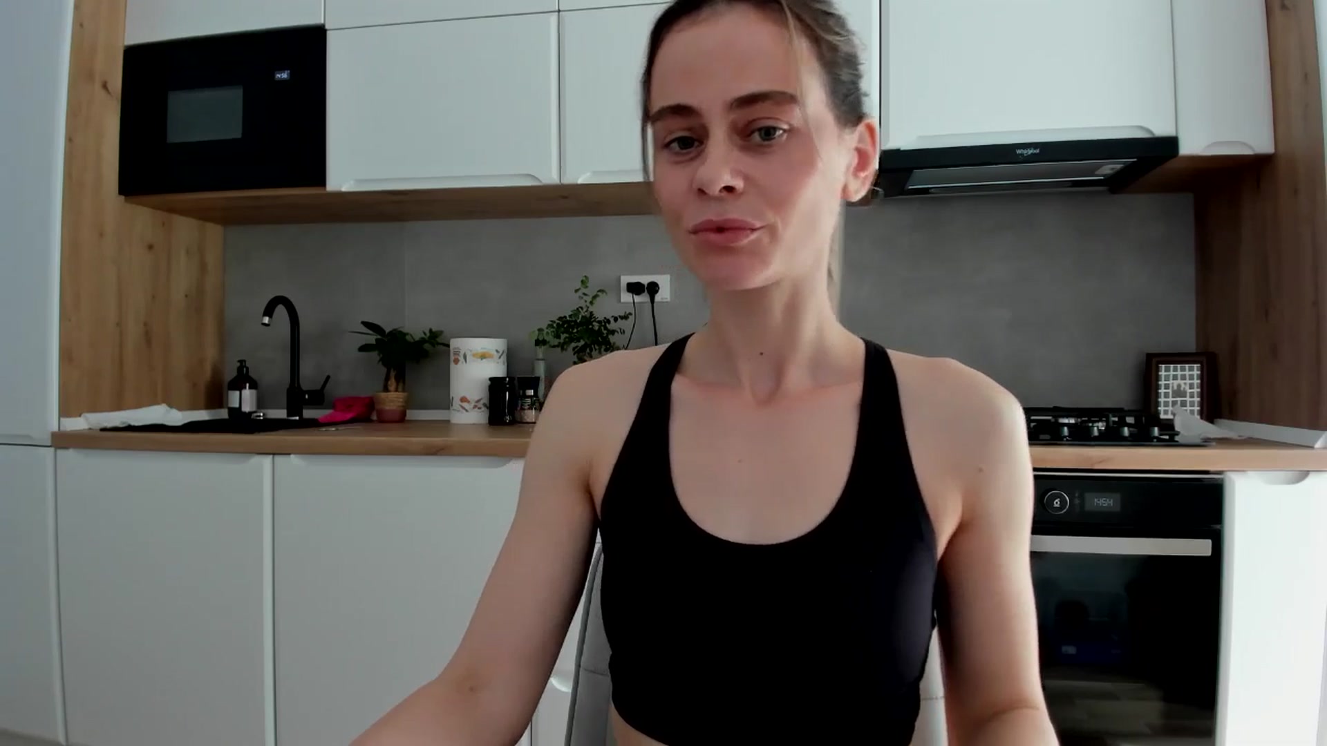 Gallery image thumbnail from DebbyPaige's myfreecams stream on, 03/25/2025, 13:11 image 19 of 20
