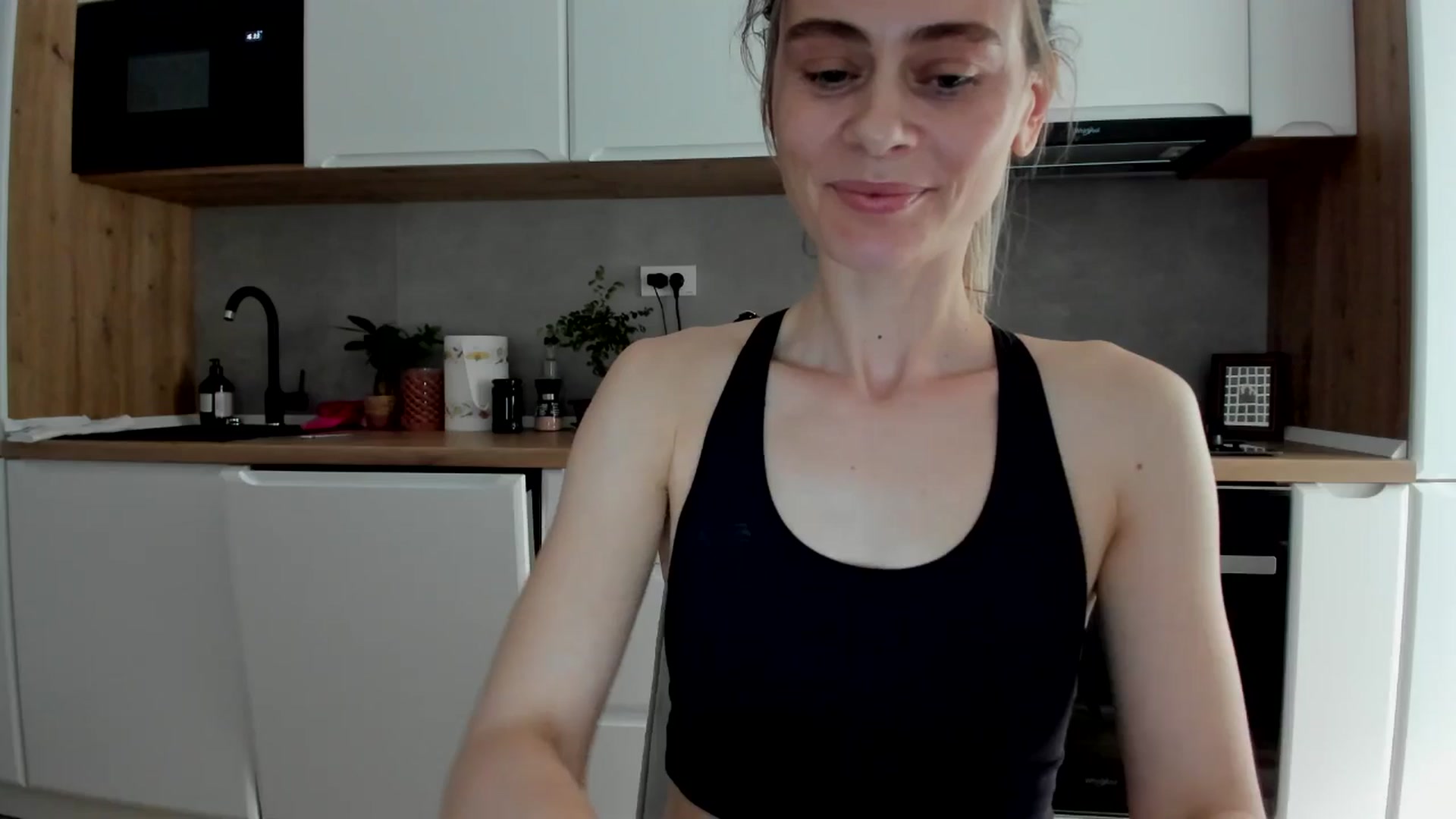 Gallery image thumbnail from DebbyPaige's myfreecams stream on, 03/25/2025, 15:16 image 10 of 20