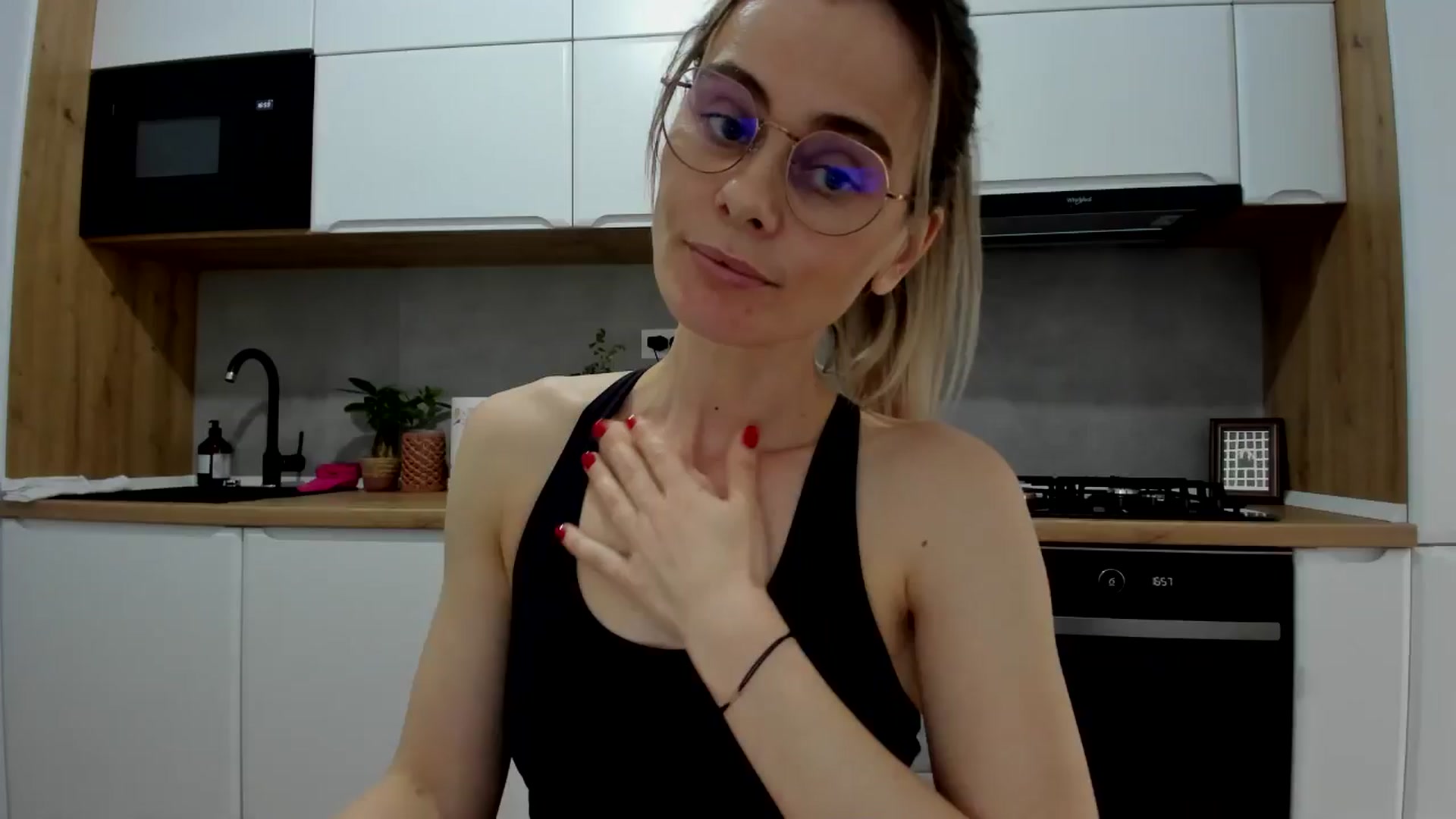 Gallery image thumbnail from DebbyPaige's myfreecams stream on, 03/25/2025, 15:16 image 17 of 20