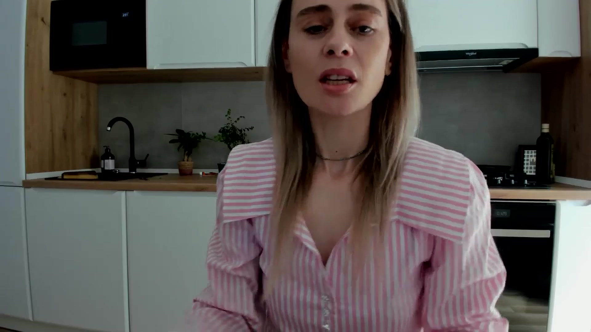 Gallery image thumbnail from DebbyPaige's myfreecams stream on, 03/28/2025, 13:57 image 8 of 20