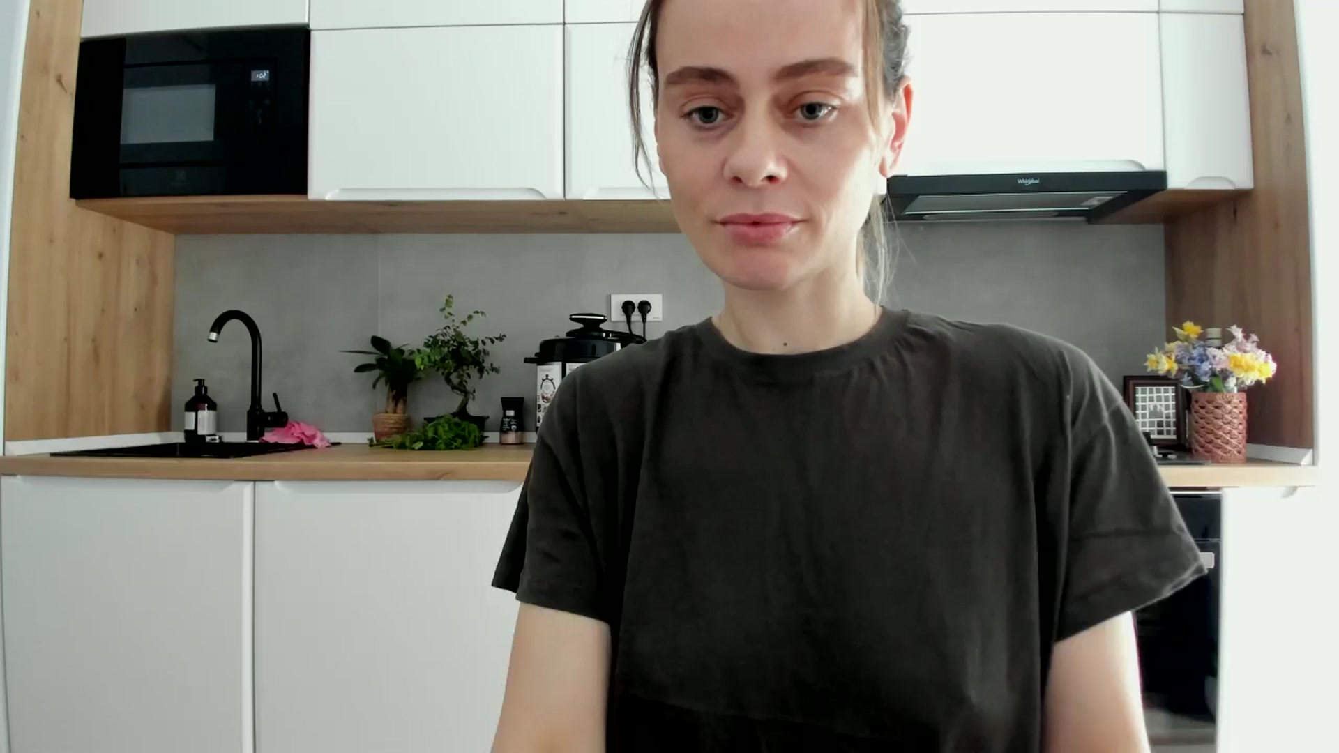 Gallery image thumbnail from DebbyPaige's myfreecams stream on, 03/31/2025, 12:20 image 1 of 20