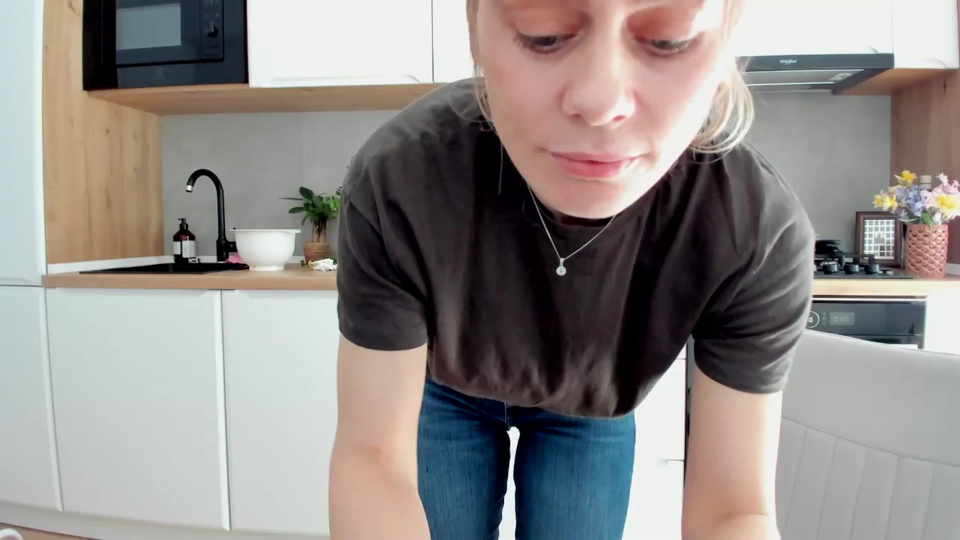 Gallery image thumbnail from DebbyPaige's myfreecams stream on, 03/31/2025, 12:20 image 17 of 20