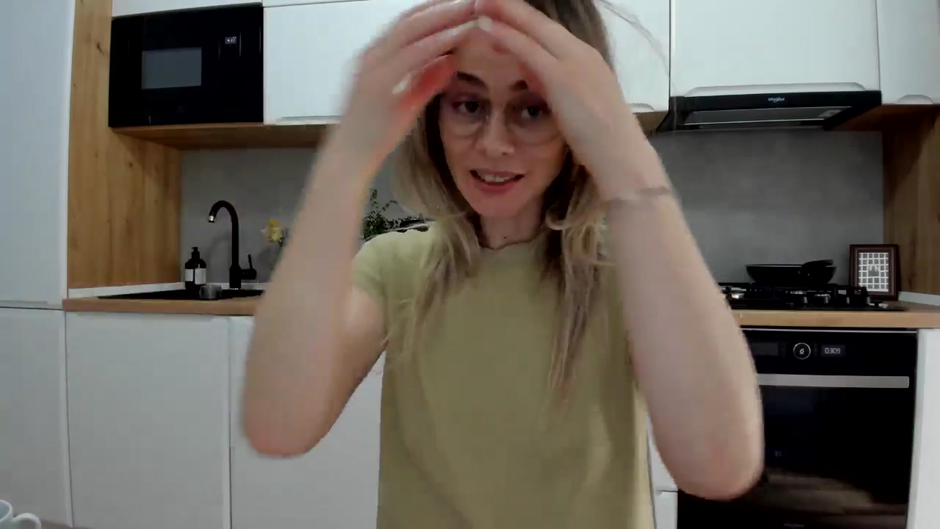 Gallery image thumbnail from DebbyPaige's myfreecams stream on, 04/01/2025, 13:35 image 18 of 20