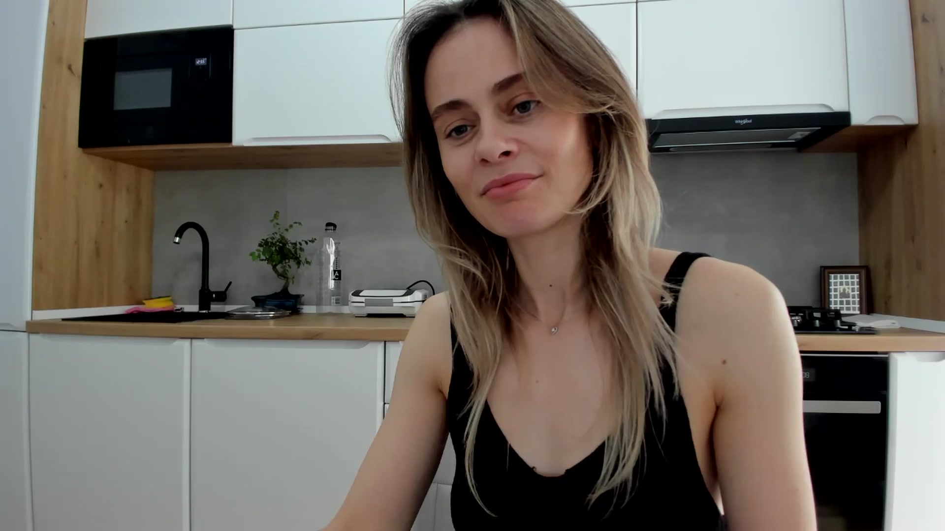 Gallery image thumbnail from DebbyPaige's myfreecams stream on, 04/03/2025, 13:58 image 8 of 20